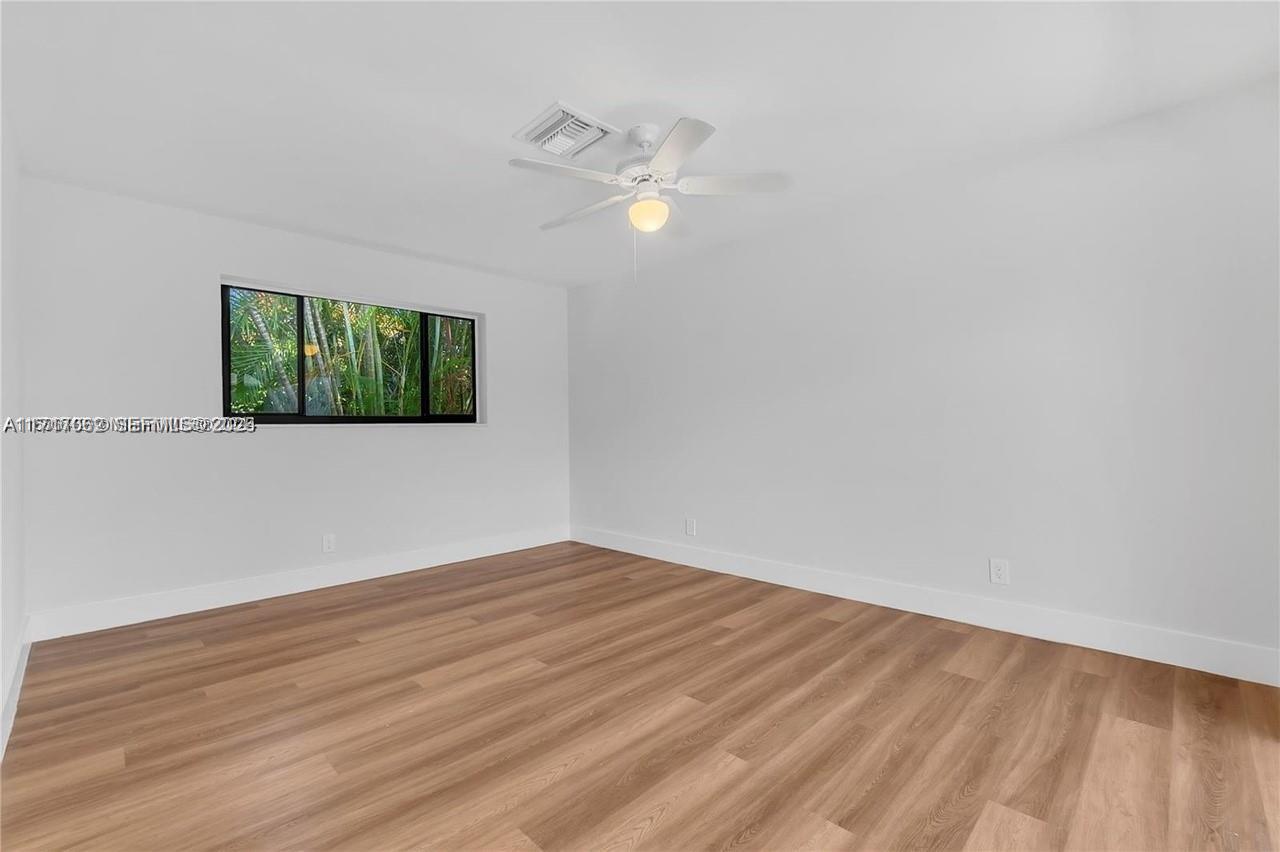 450 NW 15th Street