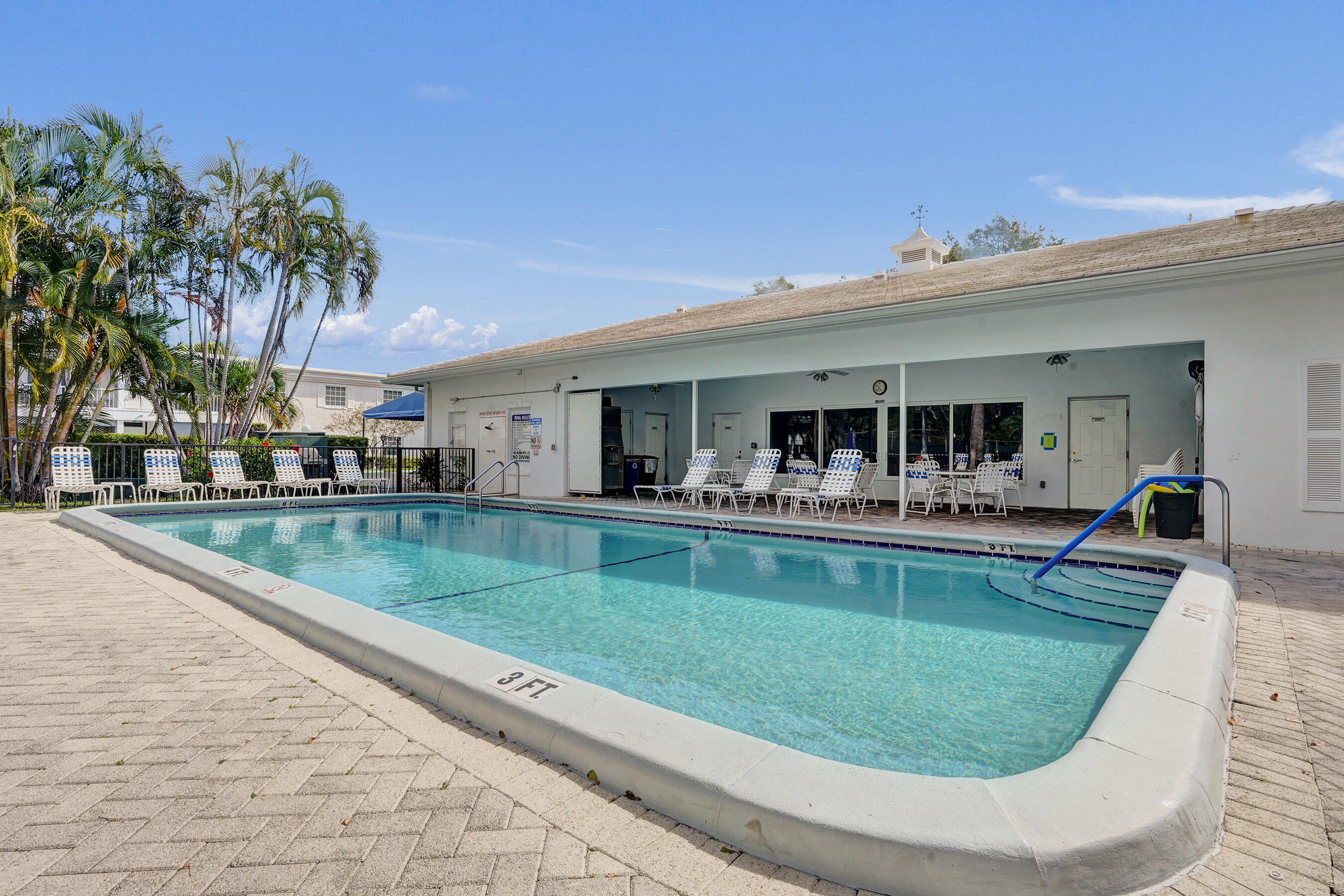 6289 Bay Club Drive
