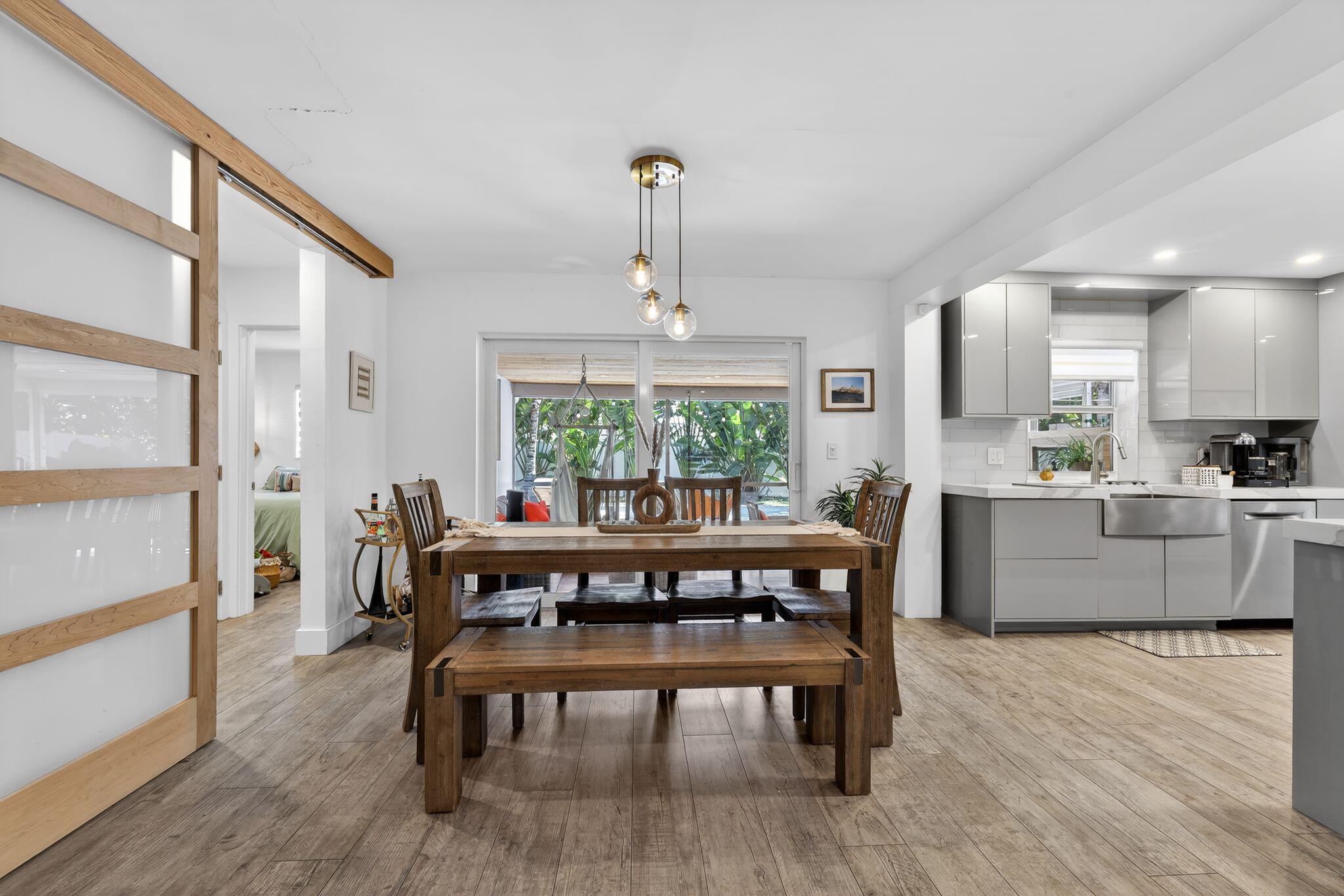 976 SW 11th Street