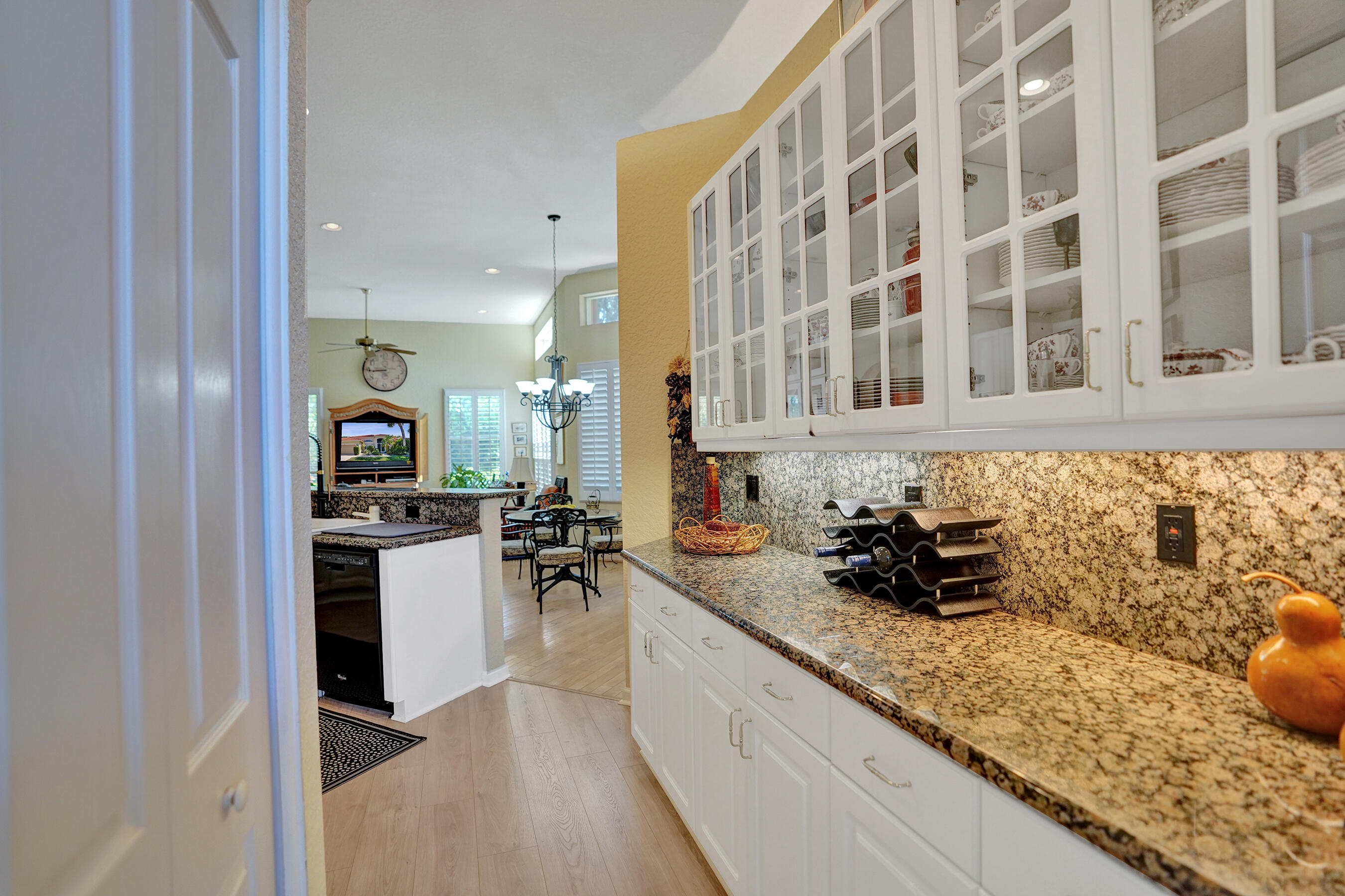 7338 W Falls Rd Road W