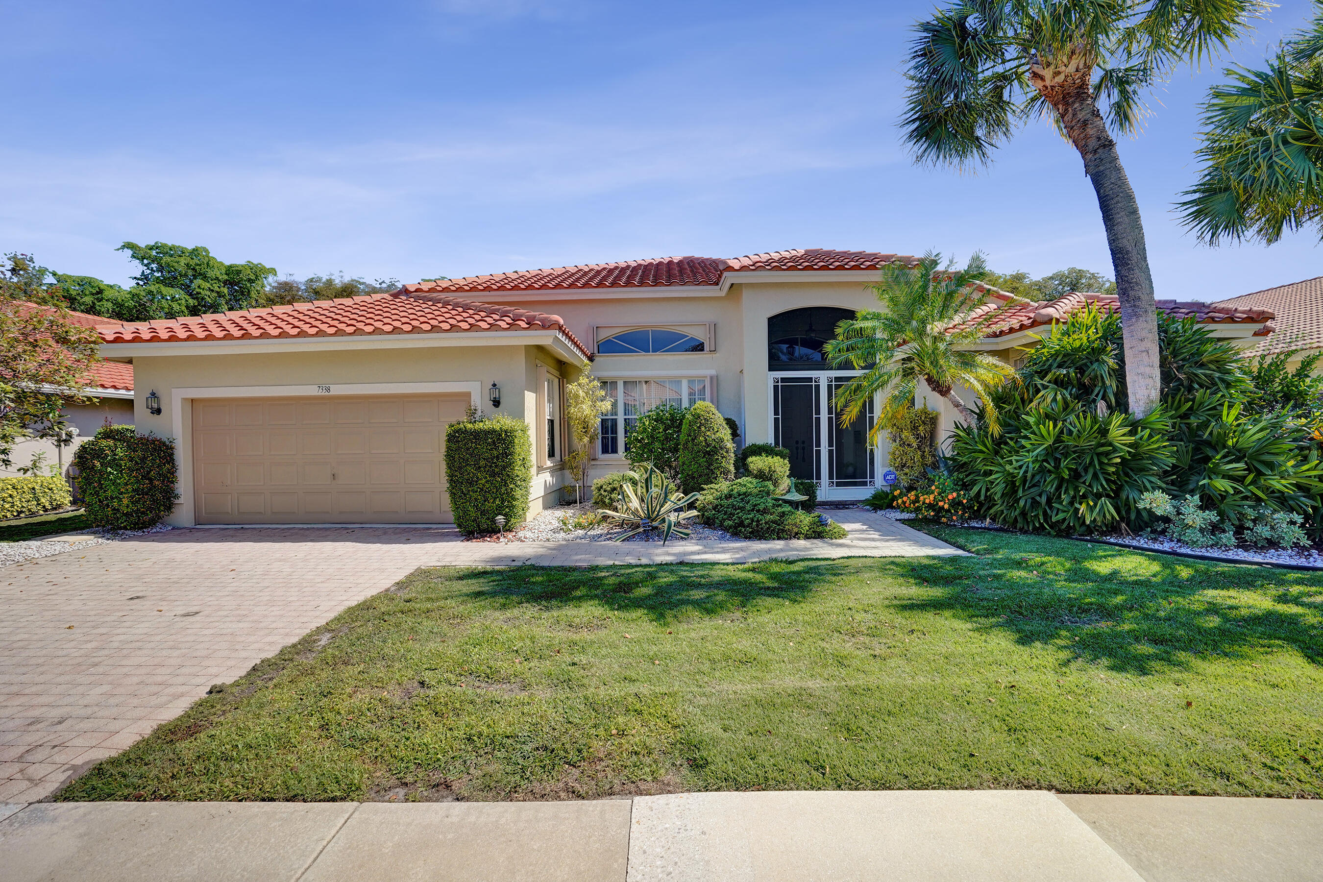 7338 W Falls Rd Road W