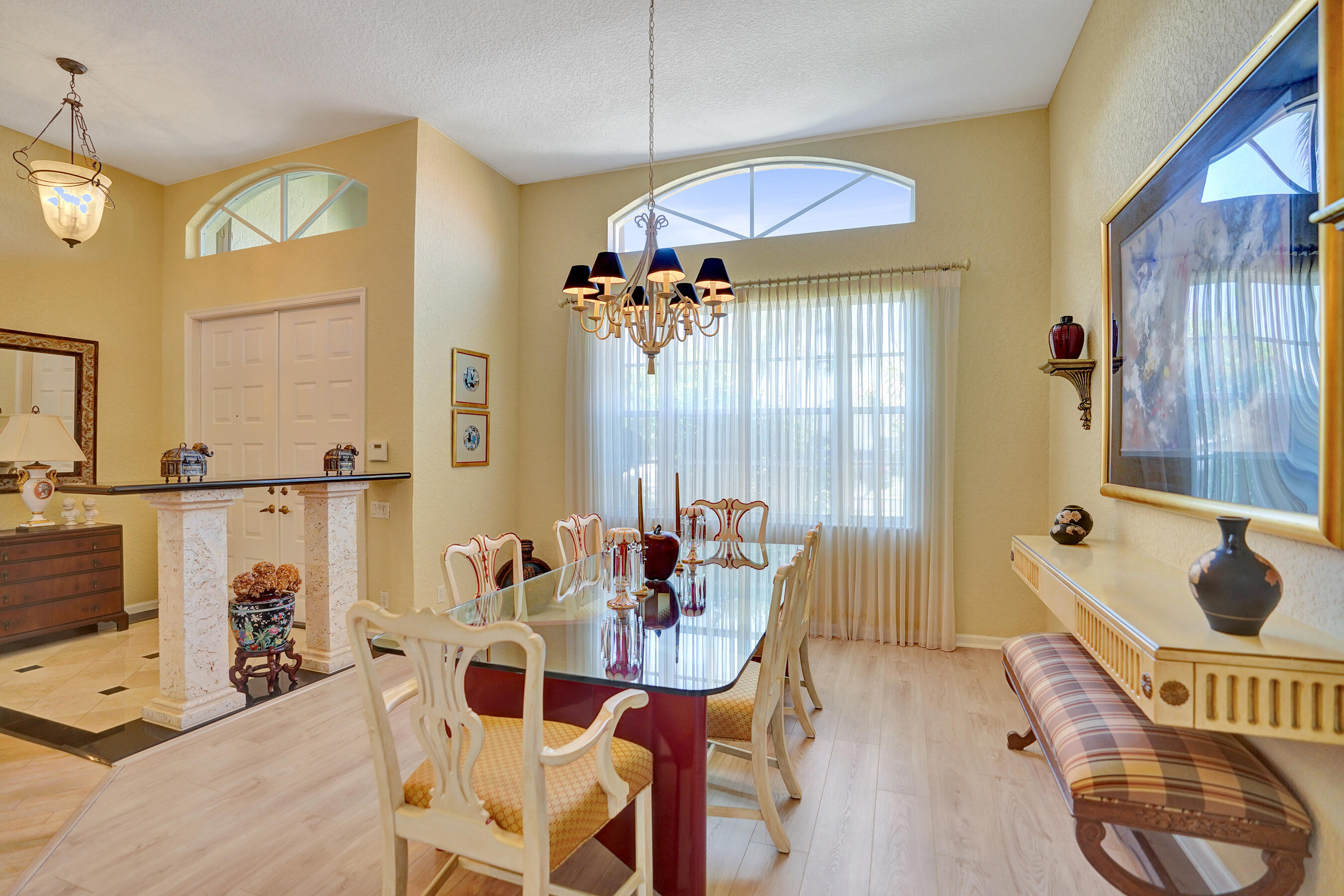 7338 W Falls Rd Road W