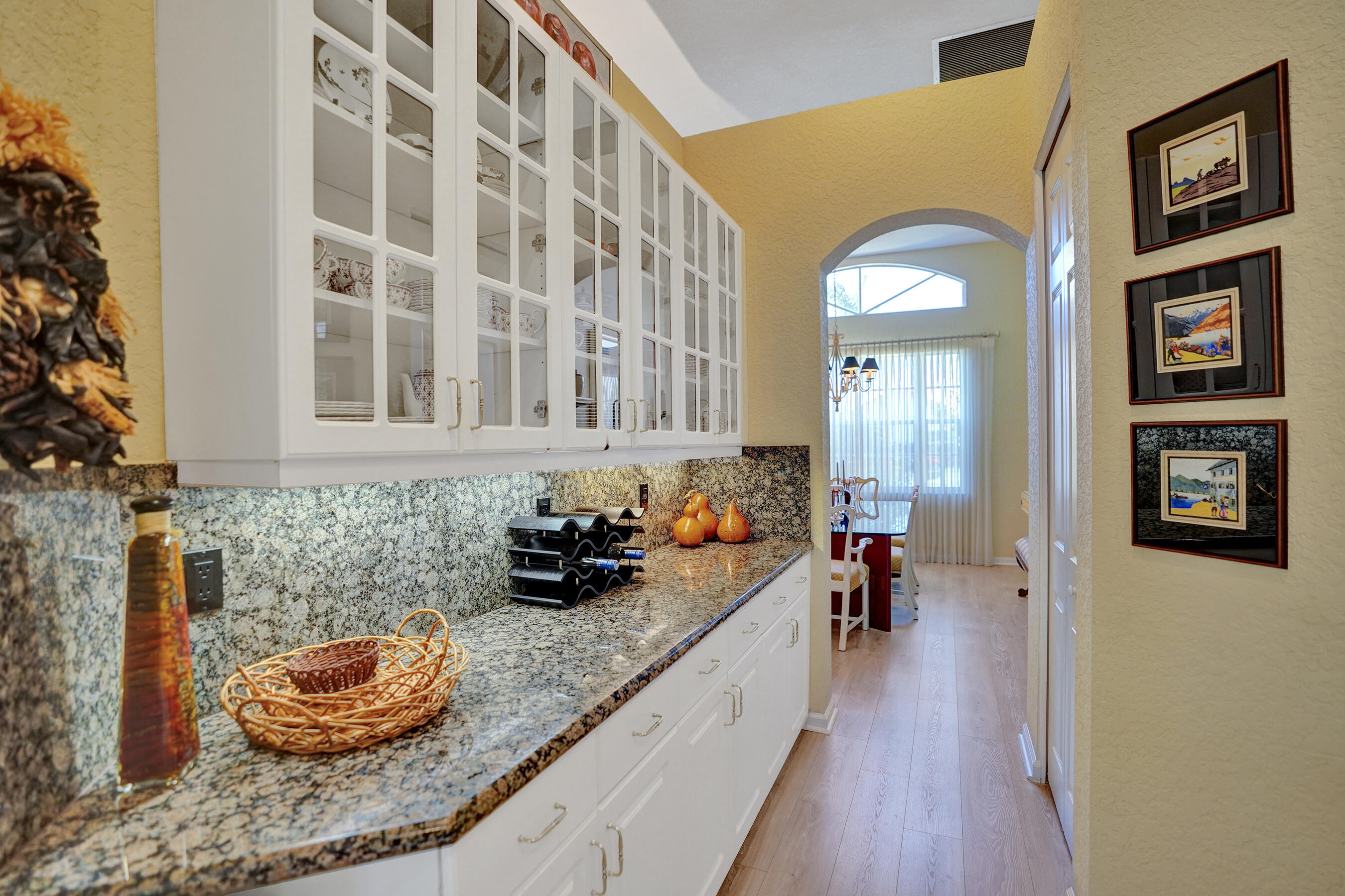 7338 W Falls Rd Road W