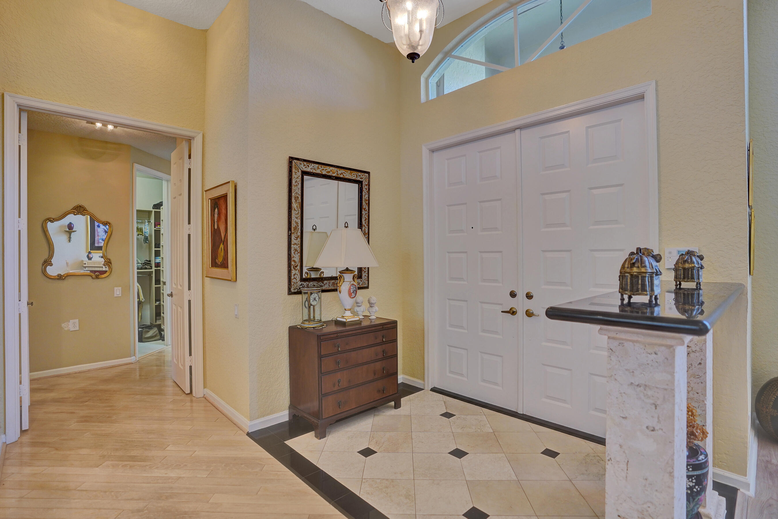 7338 W Falls Rd Road W