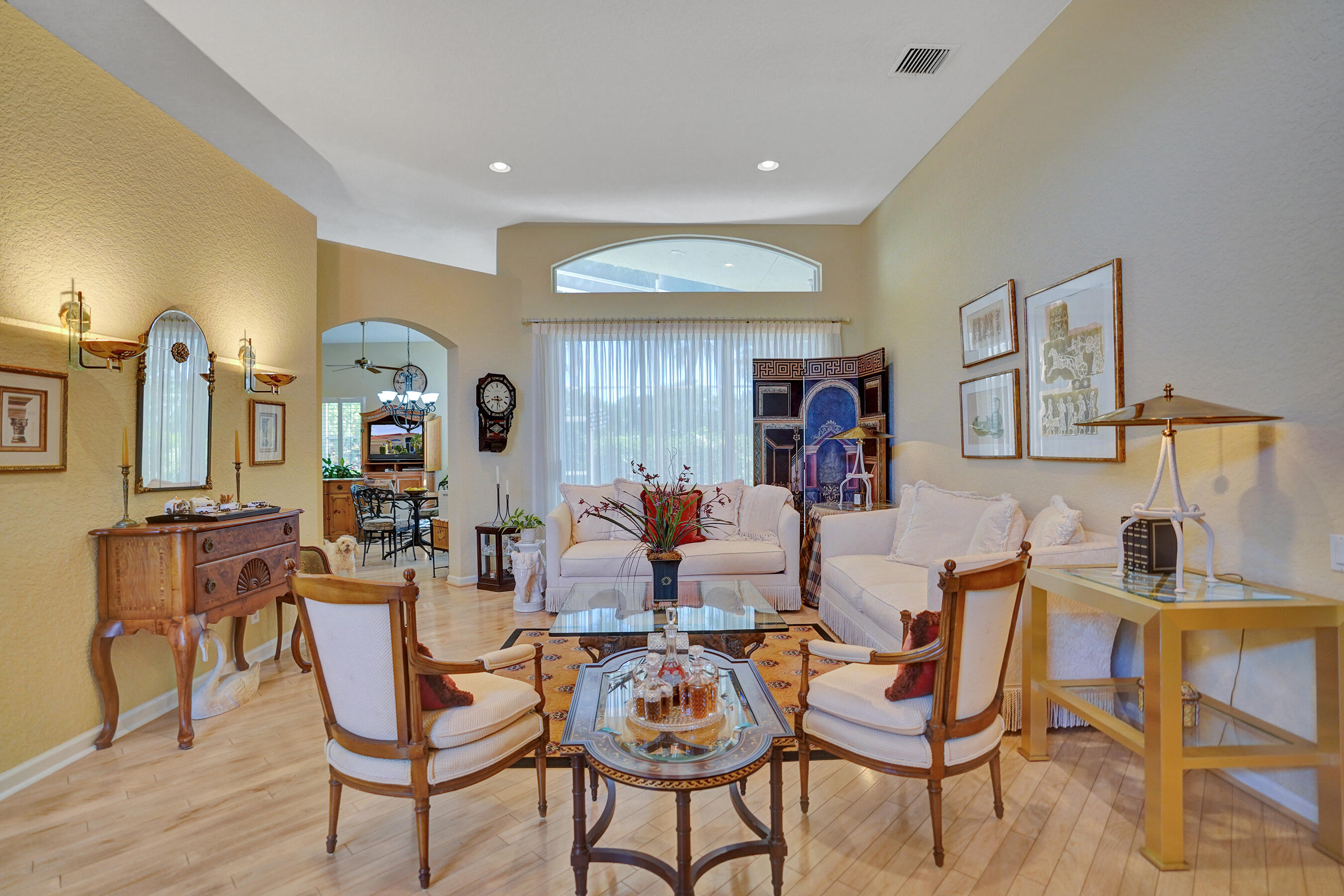 7338 W Falls Rd Road W