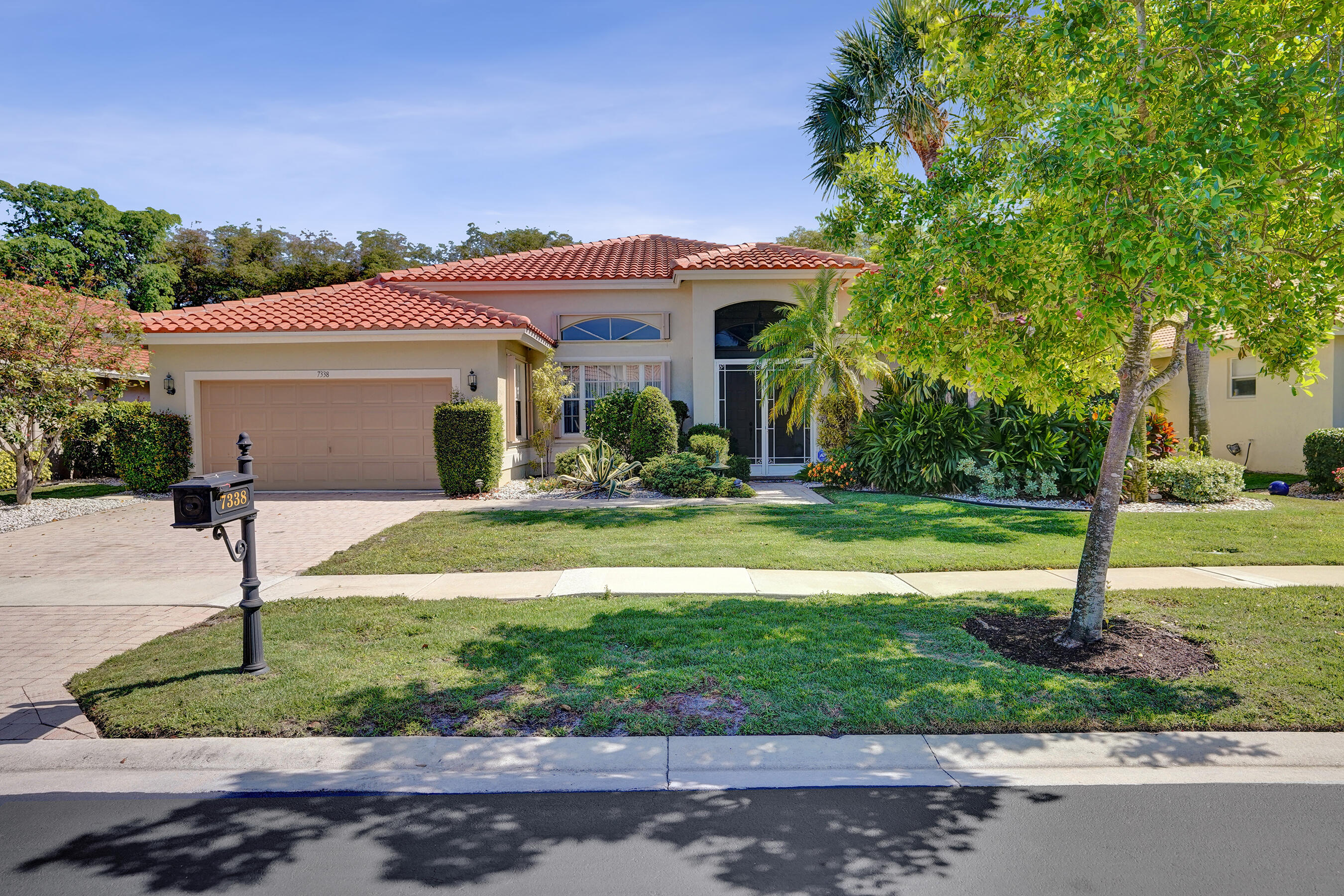 7338 W Falls Rd Road W