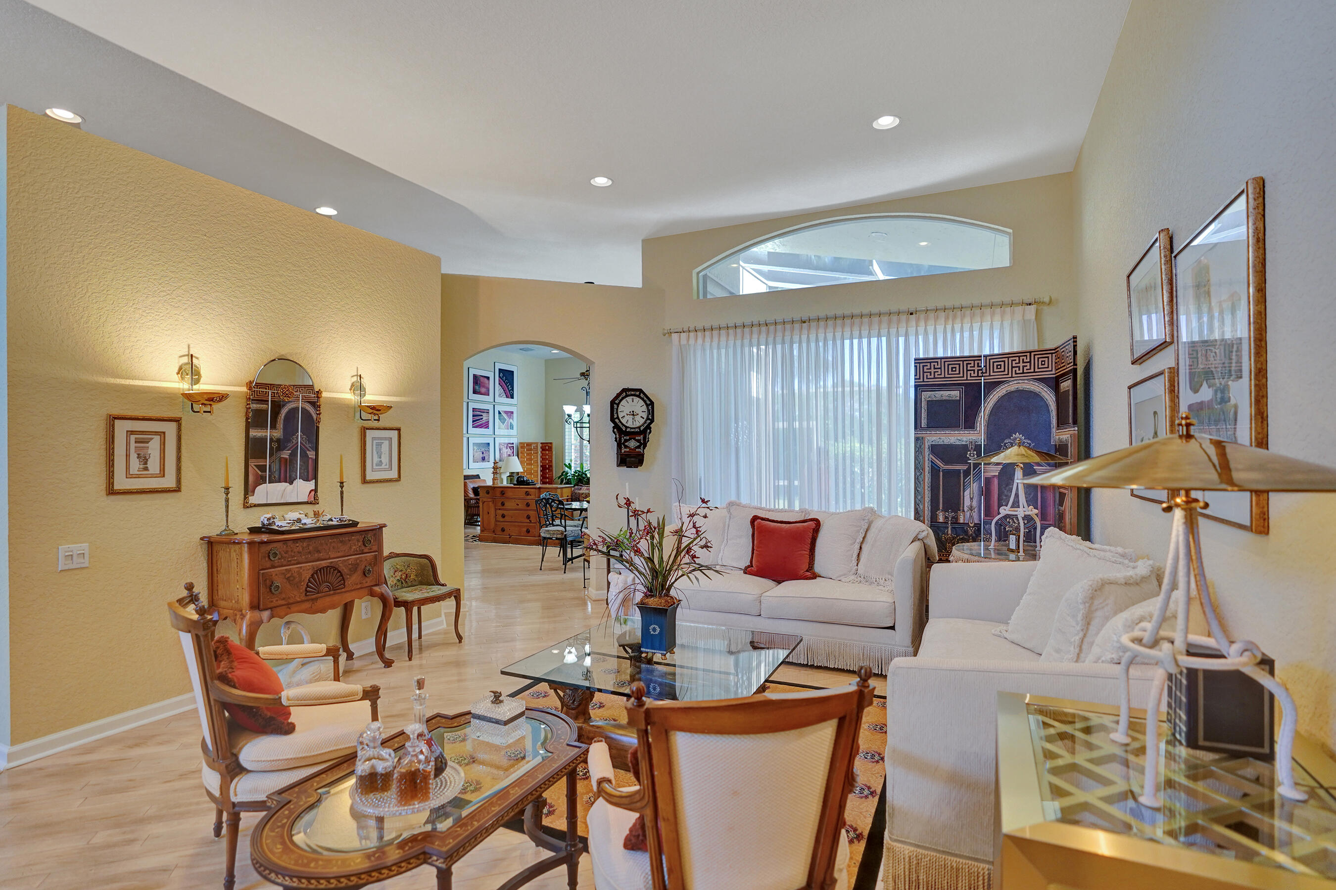 7338 W Falls Rd Road W