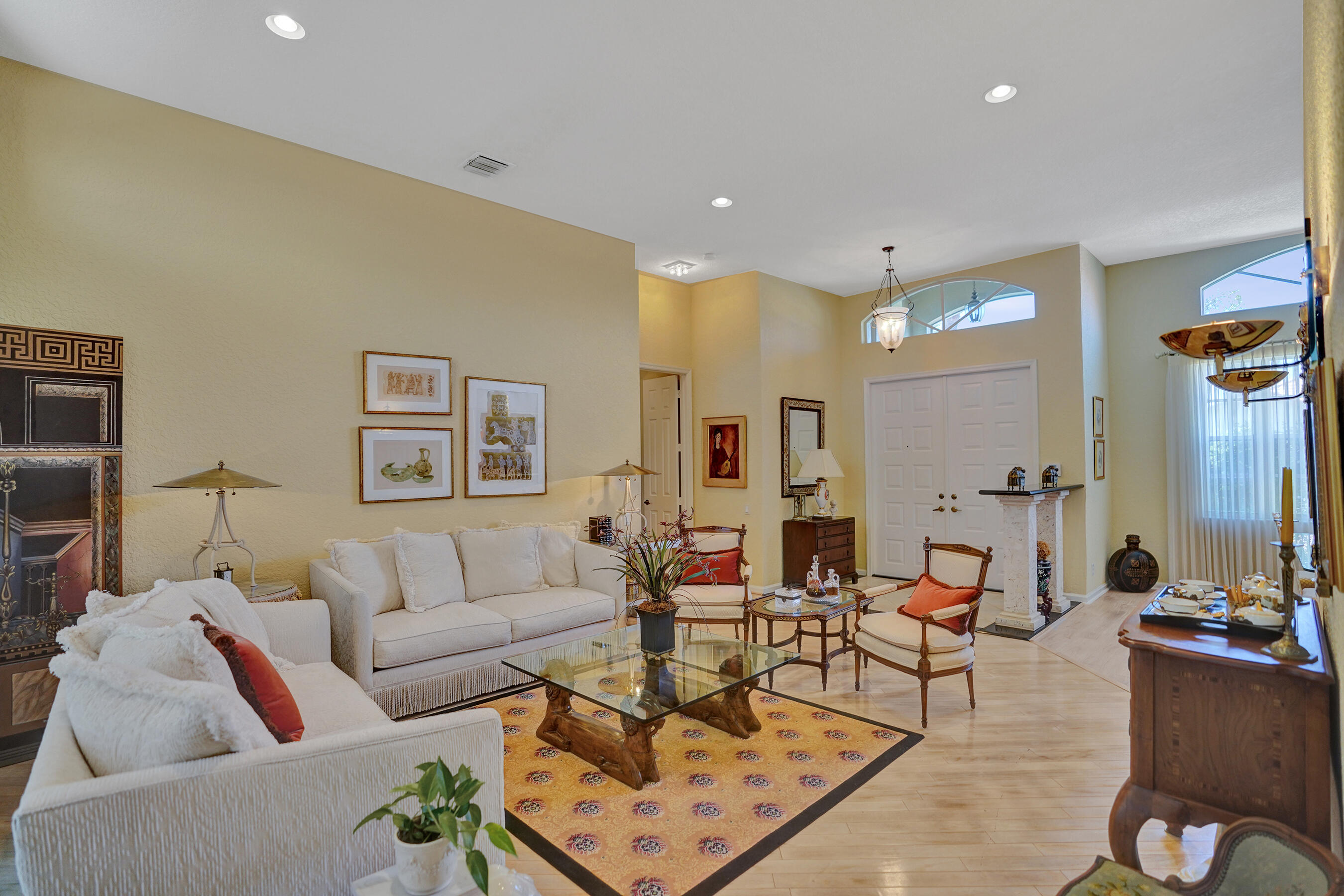 7338 W Falls Rd Road W