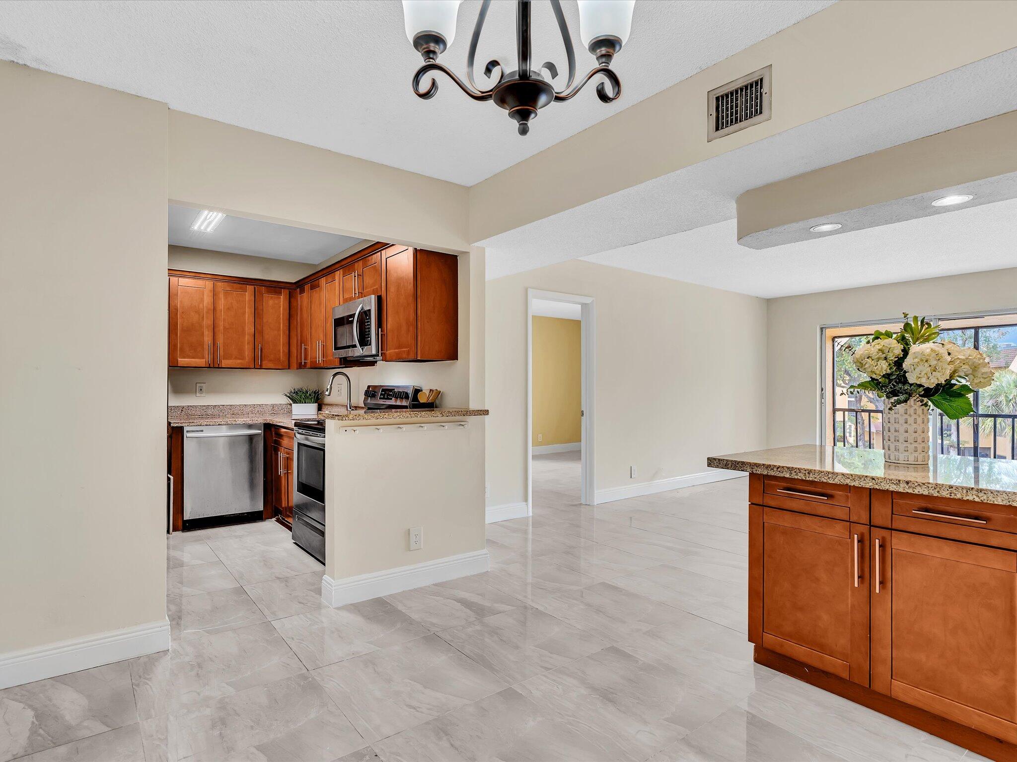 470 NW 20th Street 3020
