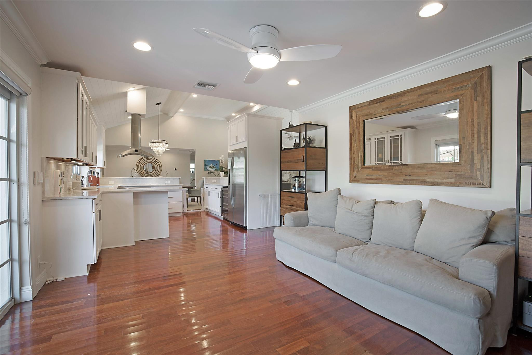 3160 NE 28th Ave