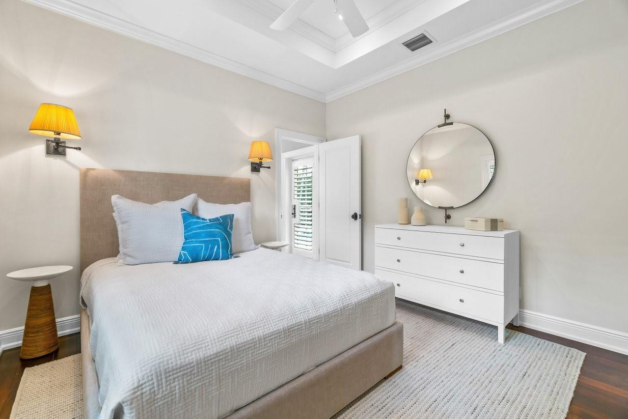 1016 INGRAHAM AVENUE