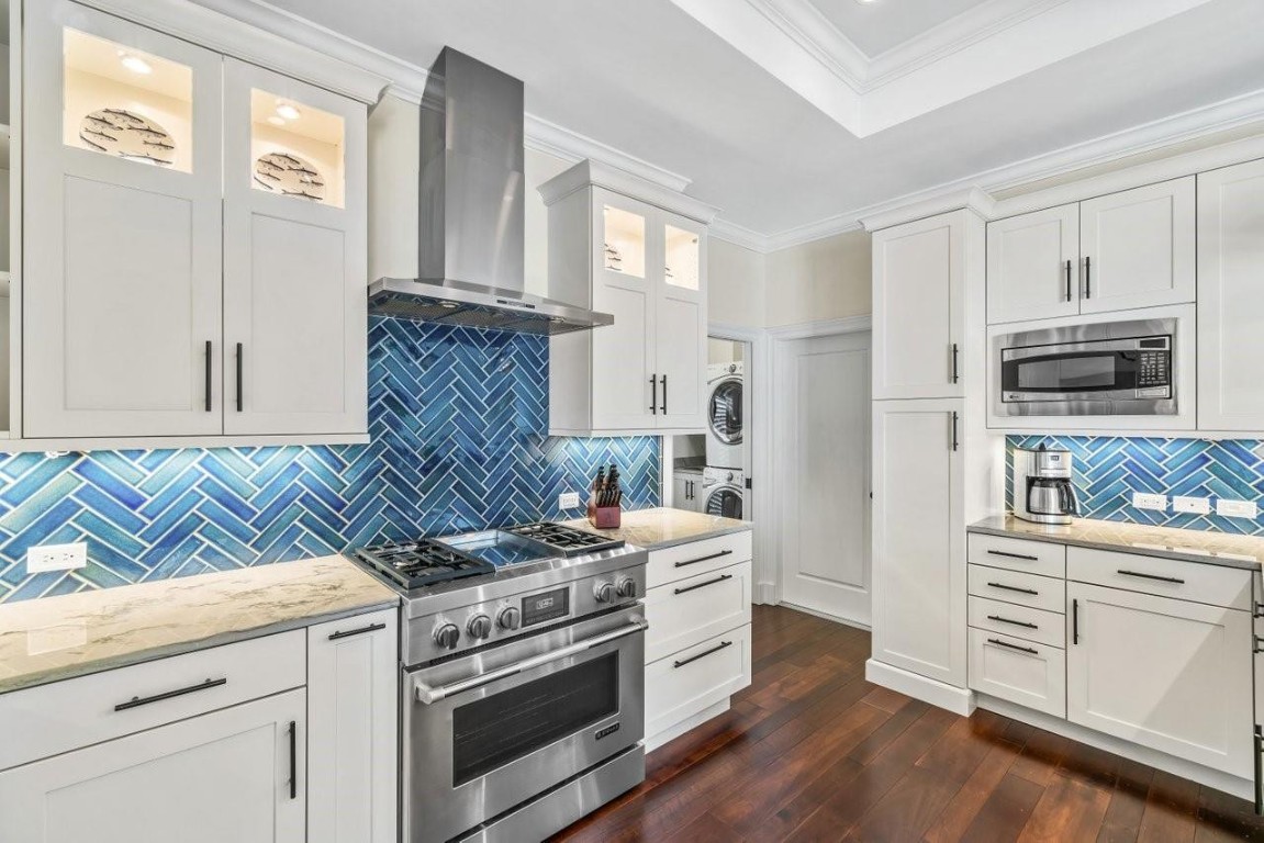 1016 INGRAHAM AVENUE