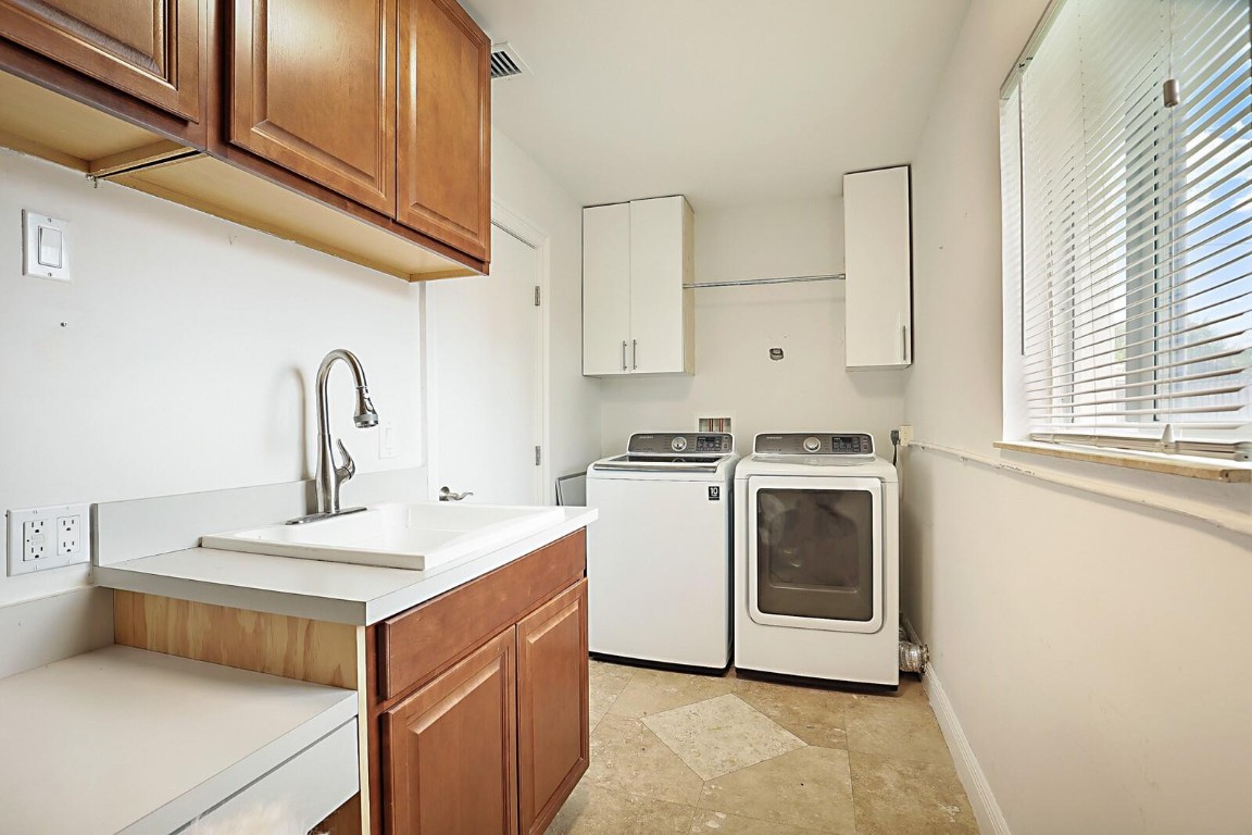 914 SE 11th St