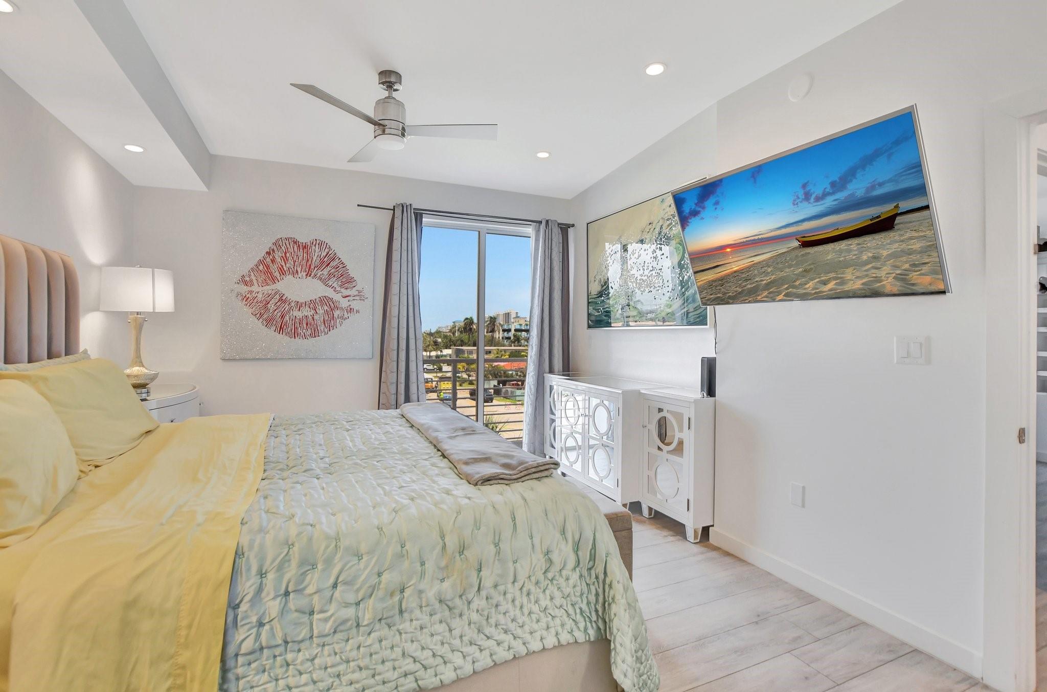 51 SE 19th Avenue #403