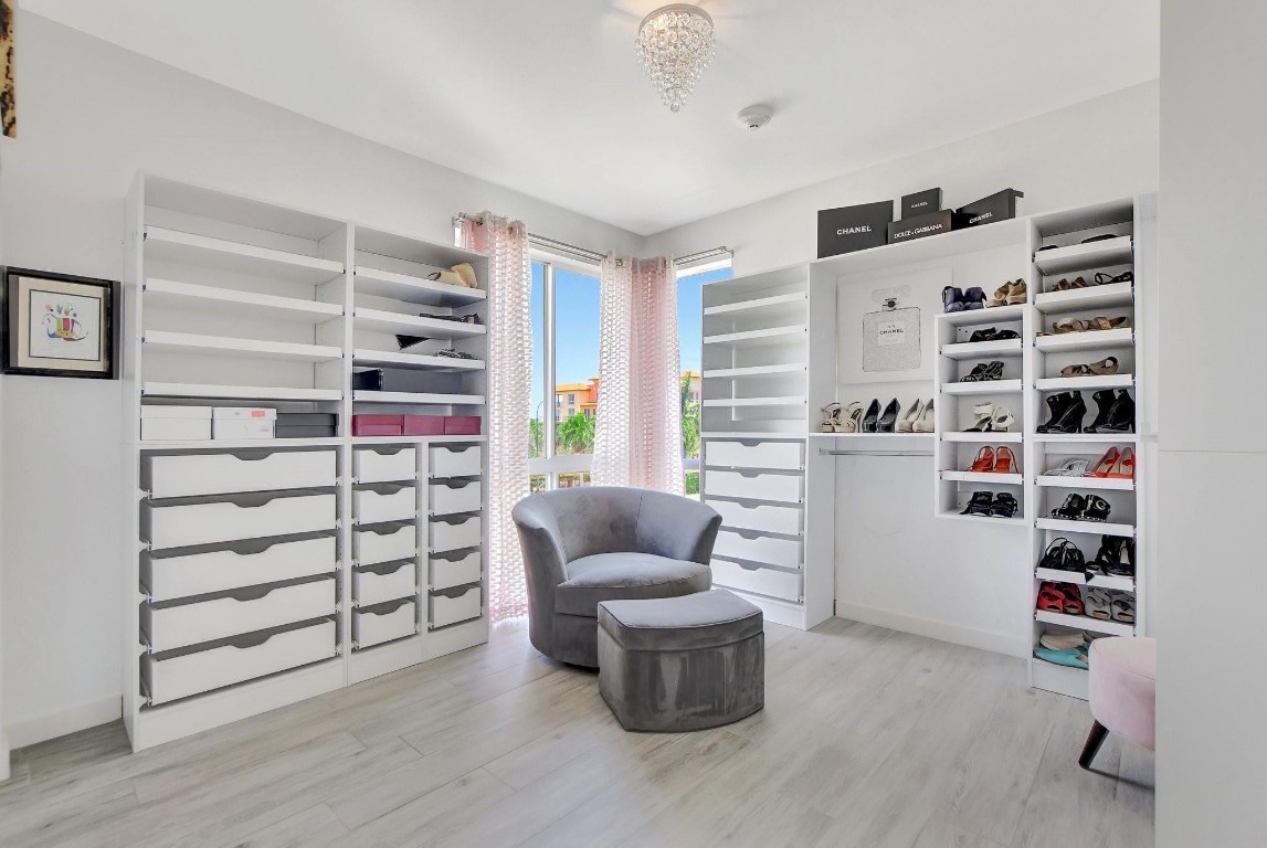 51 SE 19th Avenue #403