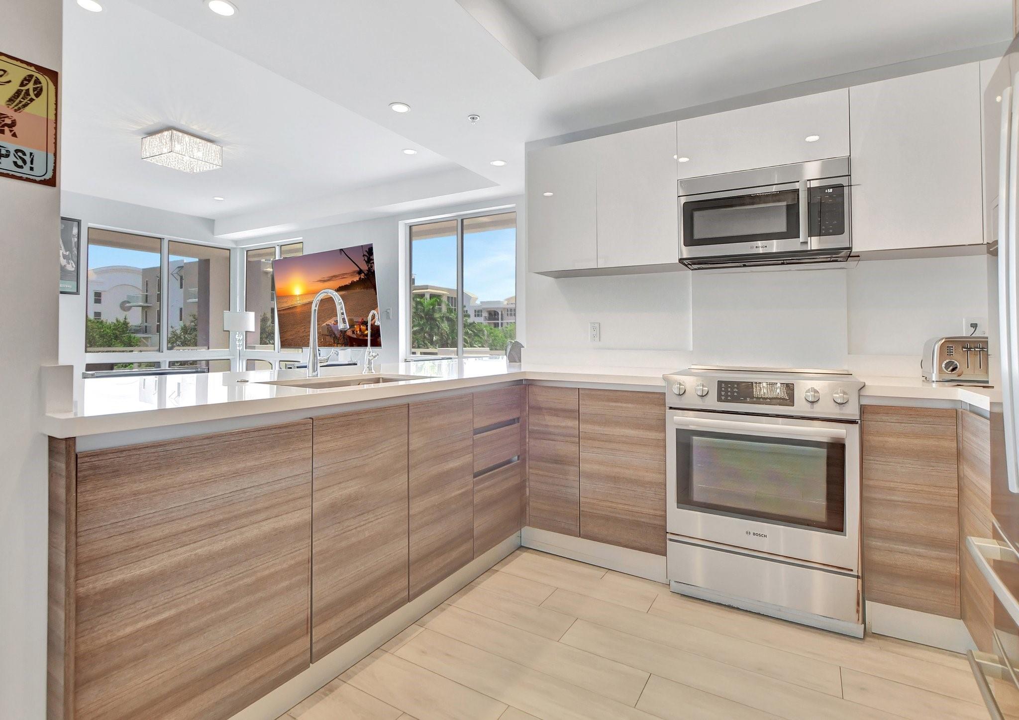 51 SE 19th Avenue #403