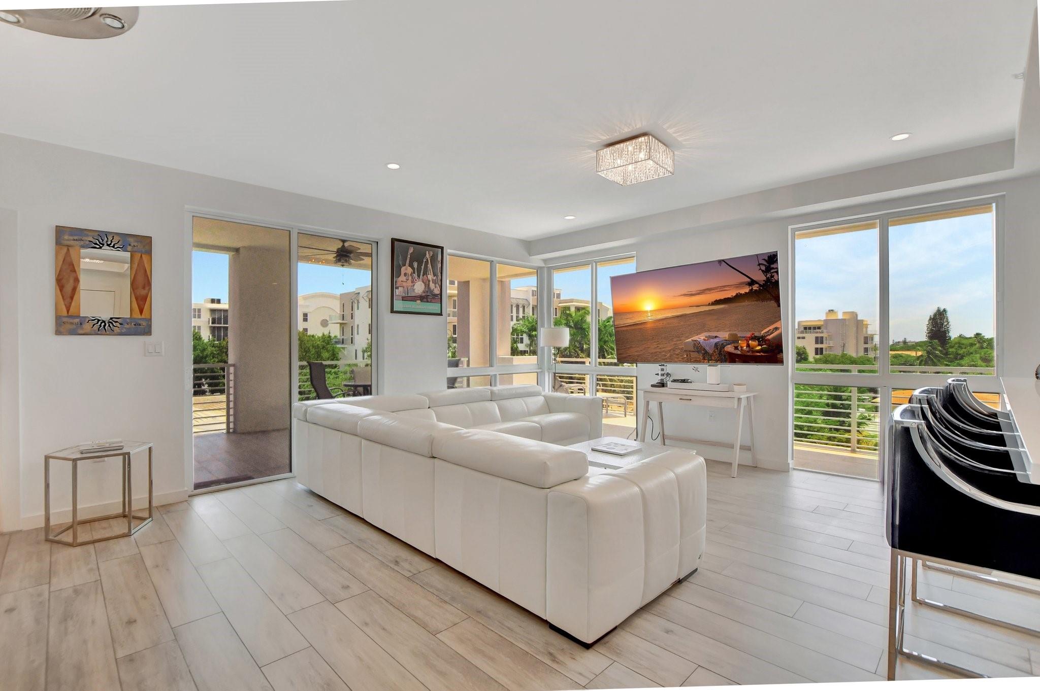 51 SE 19th Avenue #403