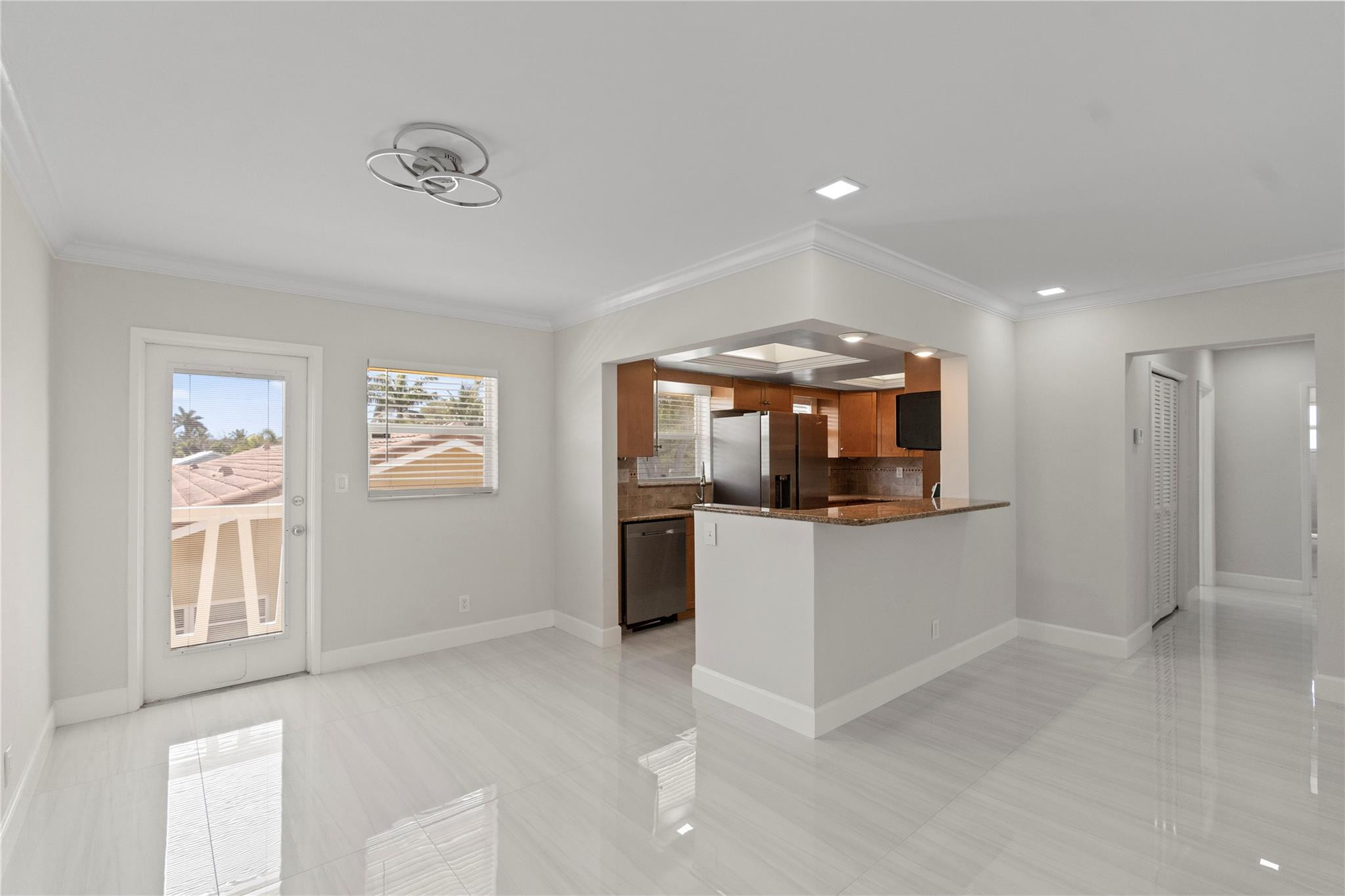 2755 NE 28th Ave F2