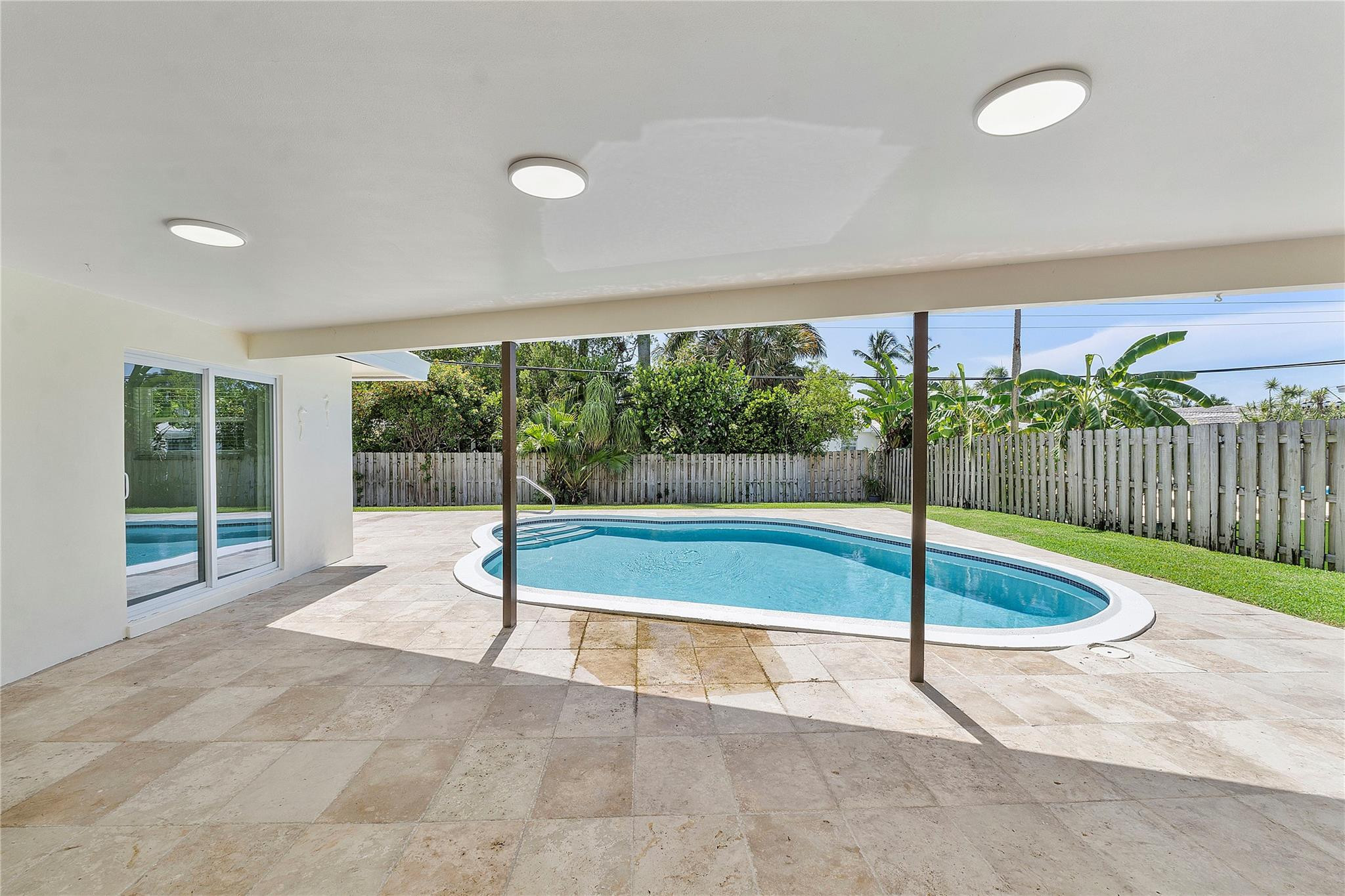 400 SW 9th Avenue