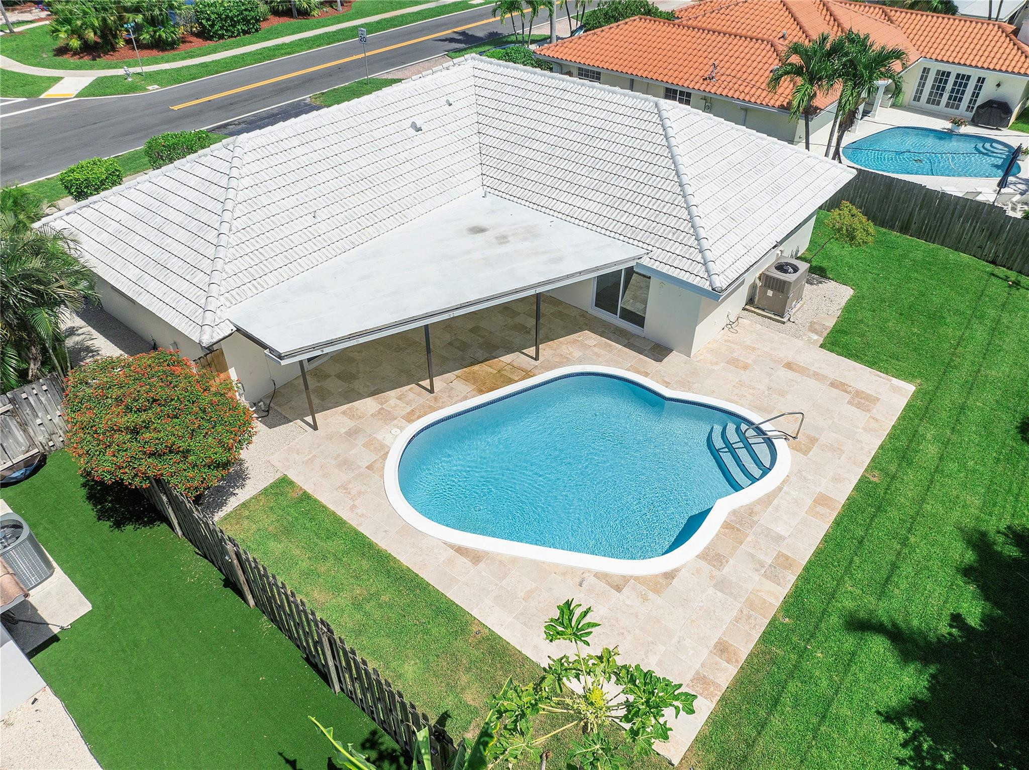 400 SW 9th Avenue