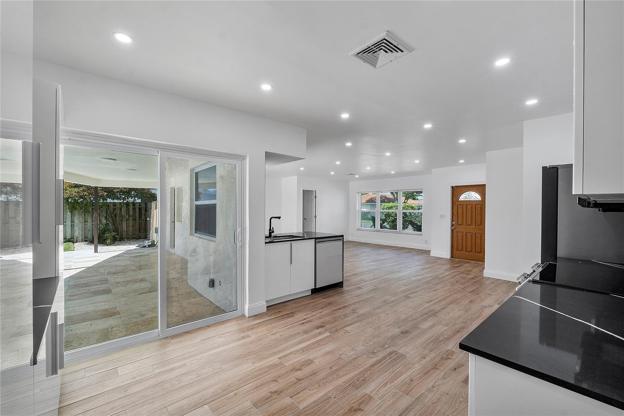 400 SW 9th Avenue
