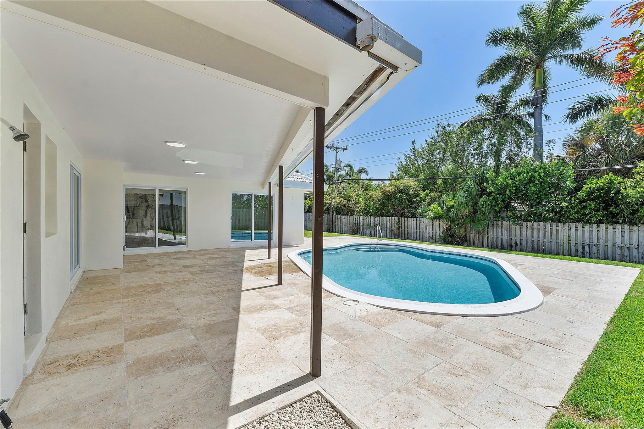400 SW 9th Avenue