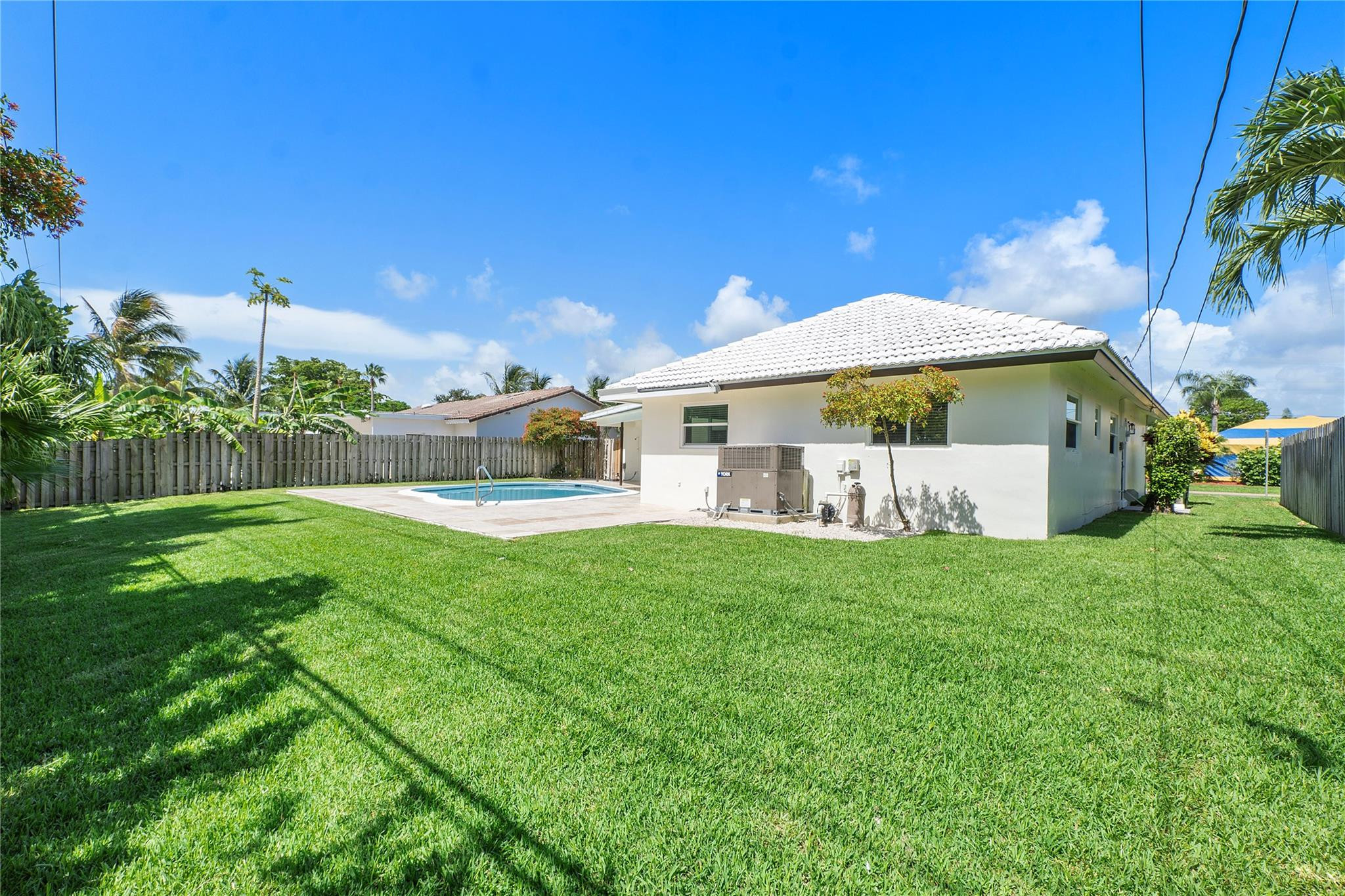 400 SW 9th Avenue