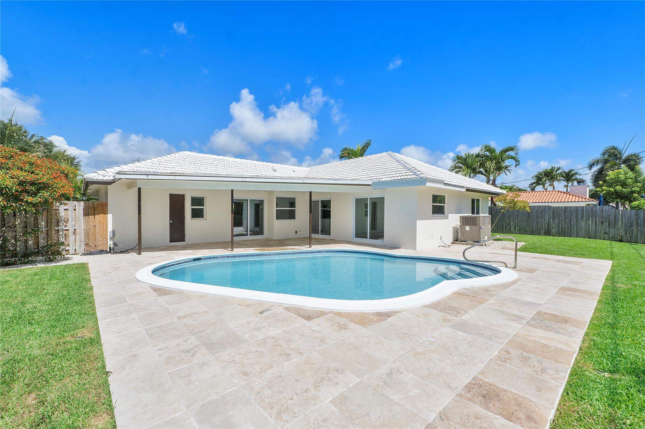 400 SW 9th Avenue