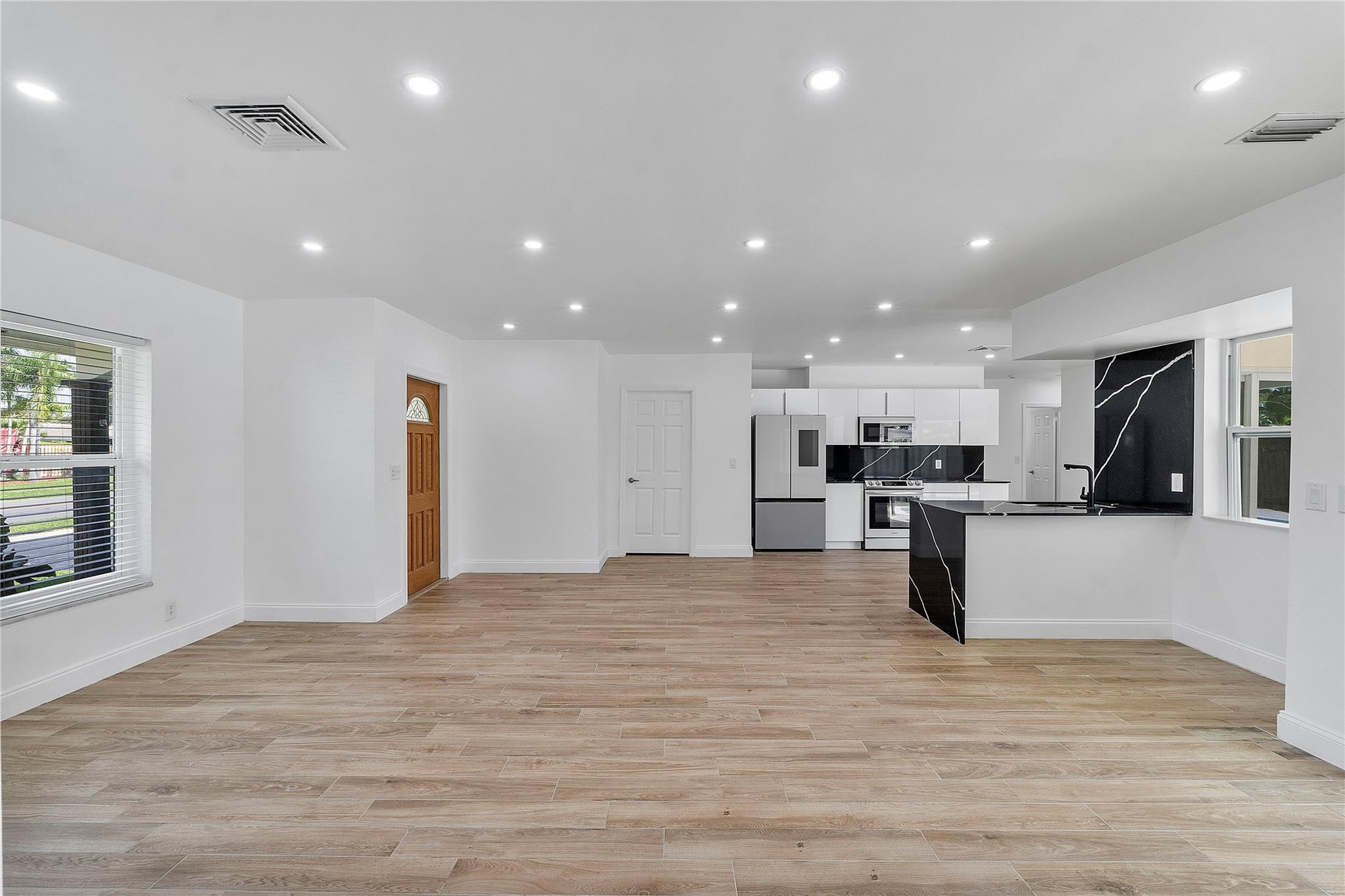 400 SW 9th Avenue