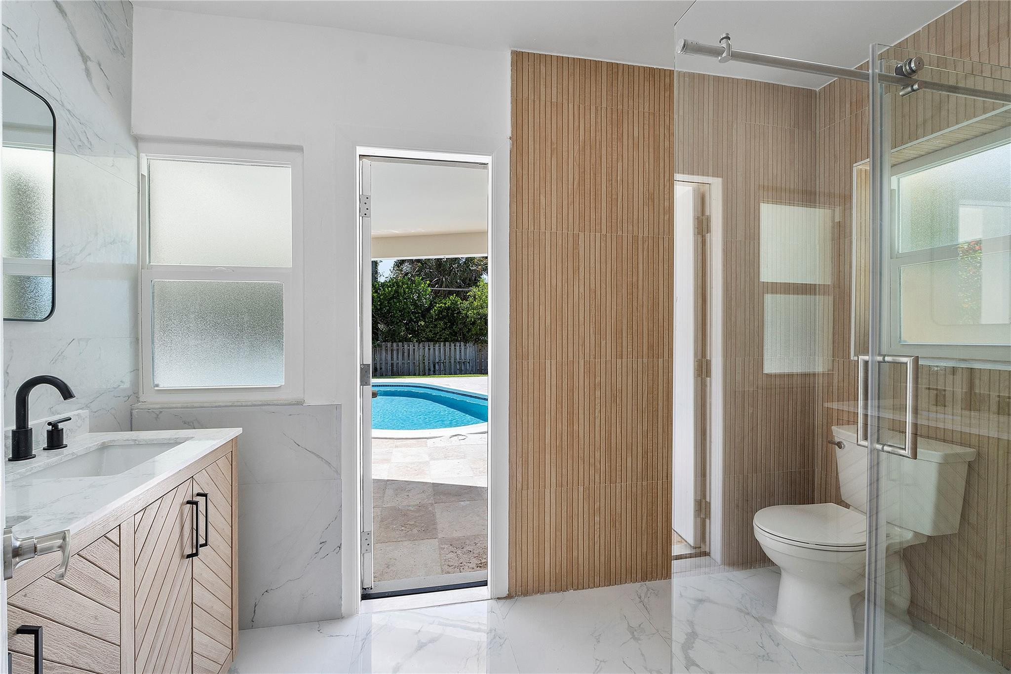 400 SW 9th Avenue