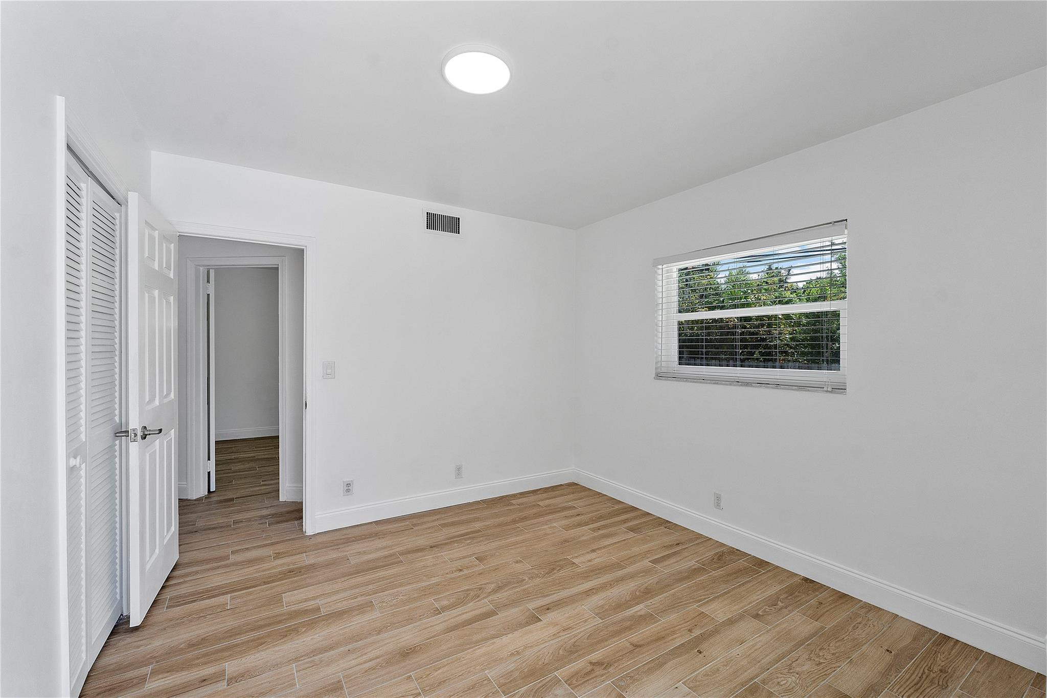 400 SW 9th Avenue