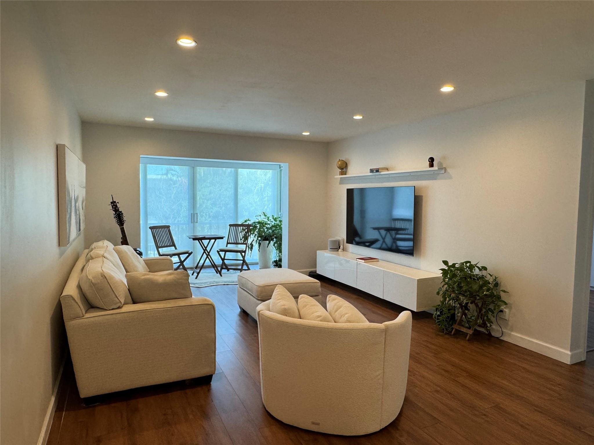 6289 Bay Club Drive 3