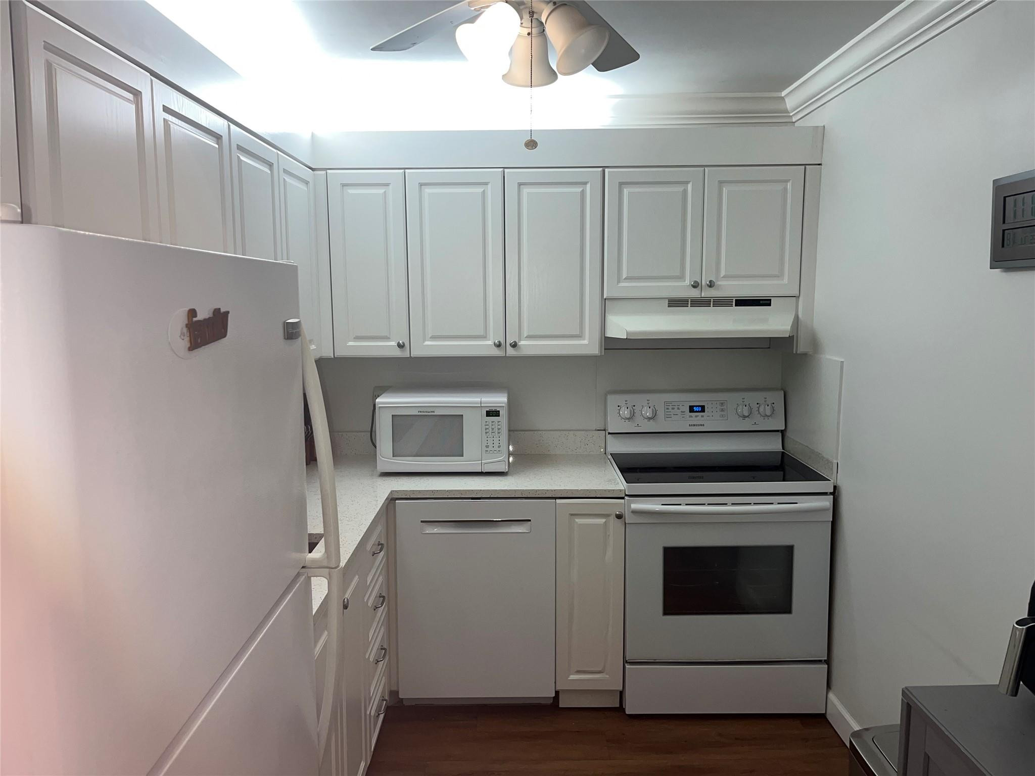6289 Bay Club Drive 3