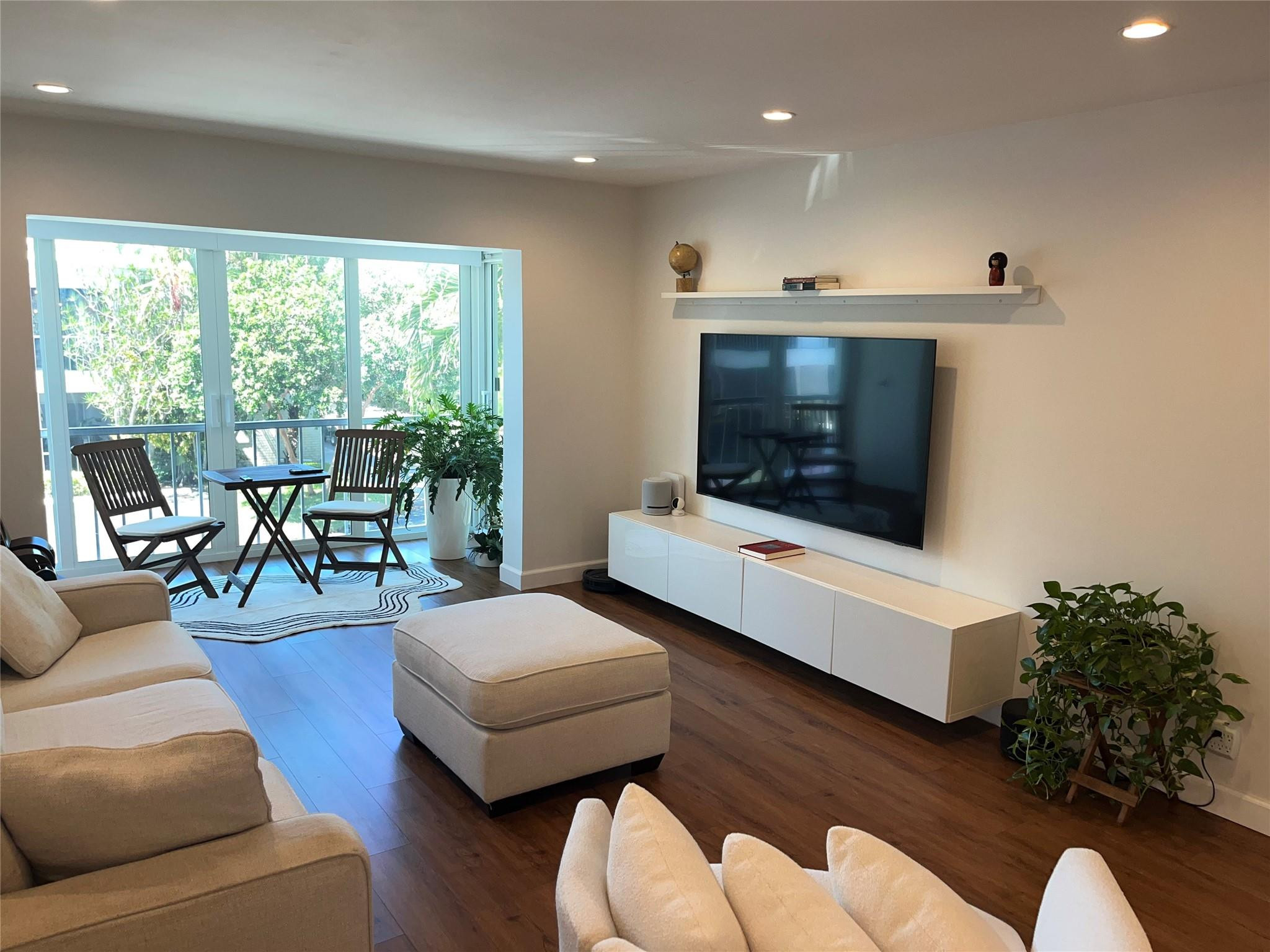 6289 Bay Club Drive 3