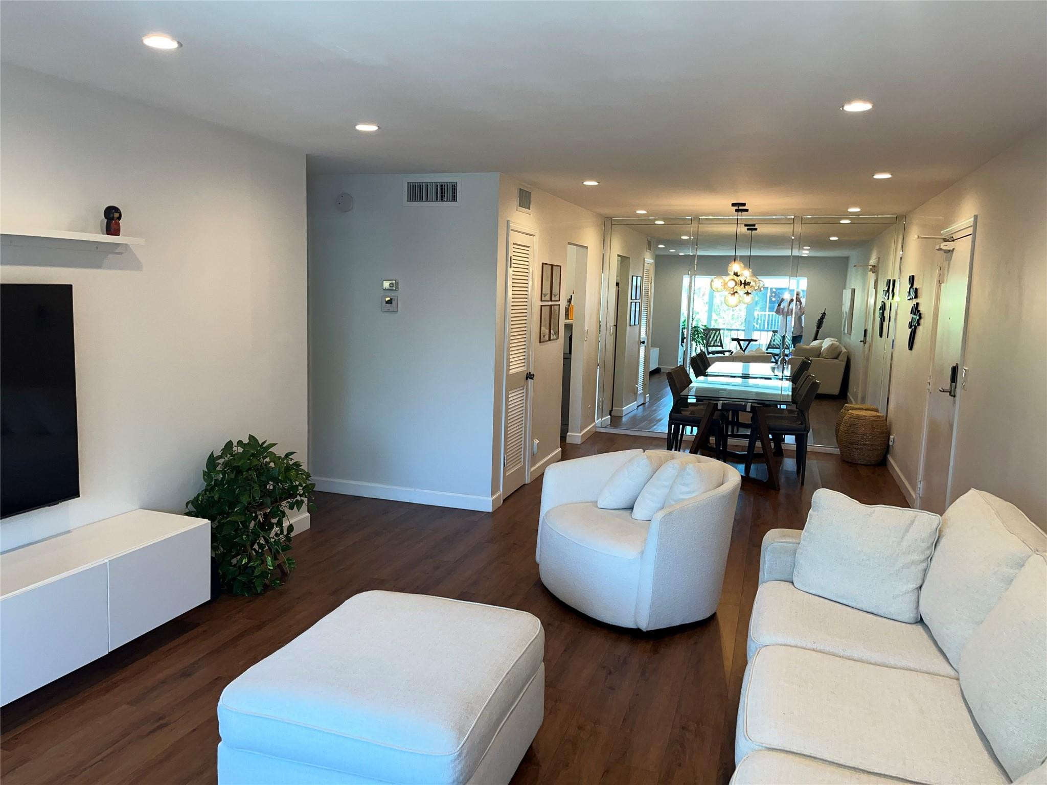 6289 Bay Club Drive 3