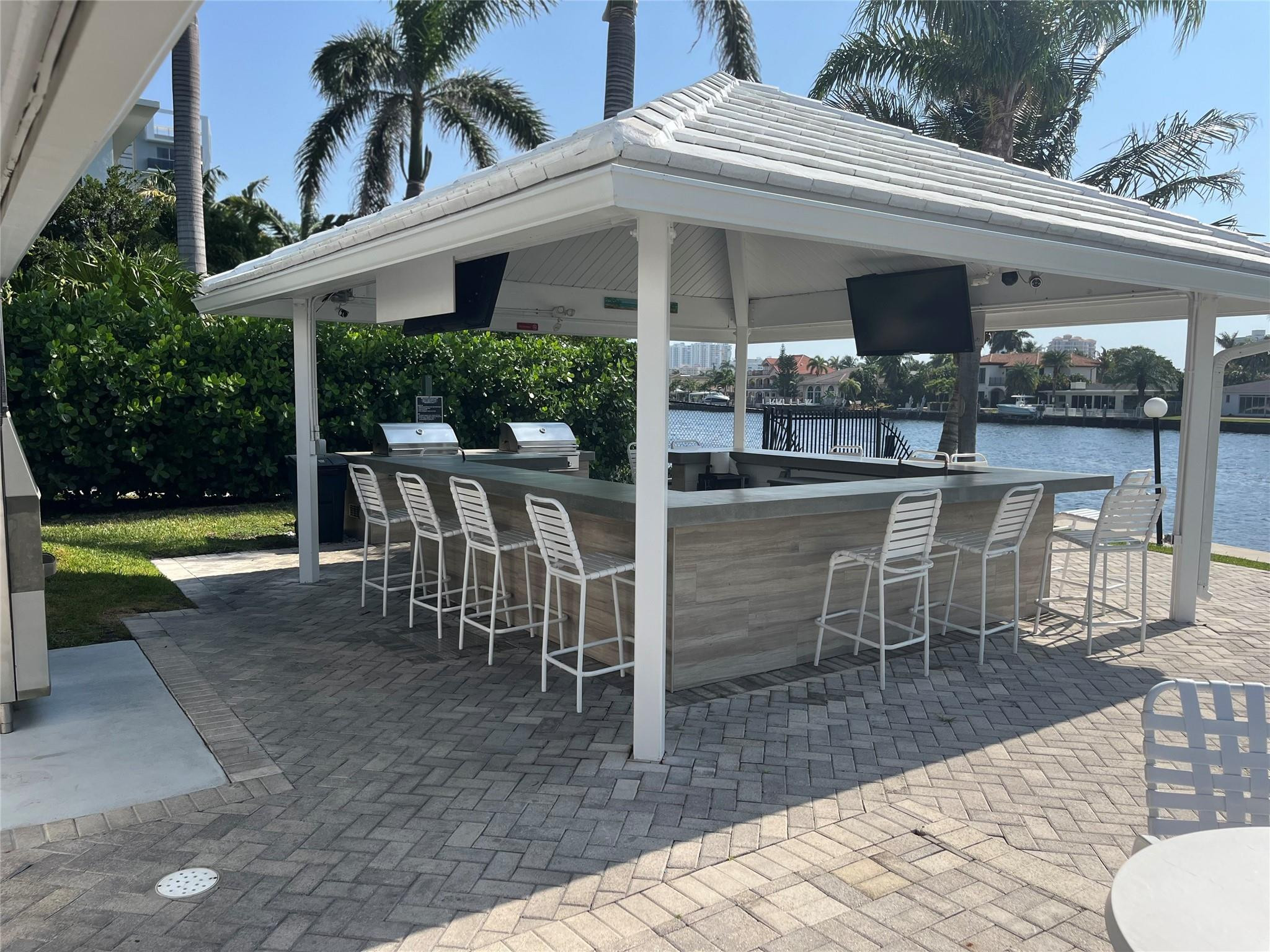 6289 Bay Club Drive 3