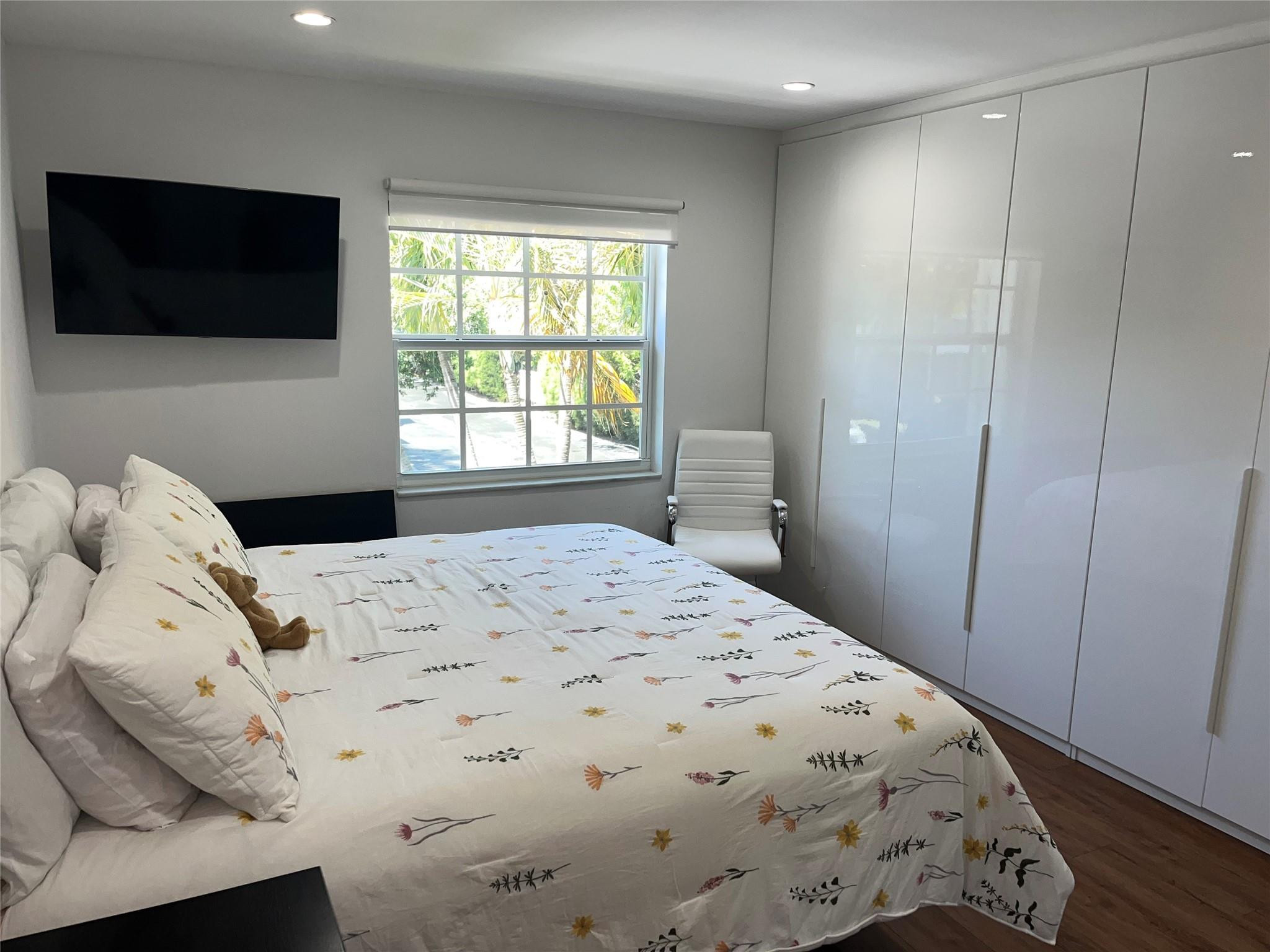6289 Bay Club Drive 3