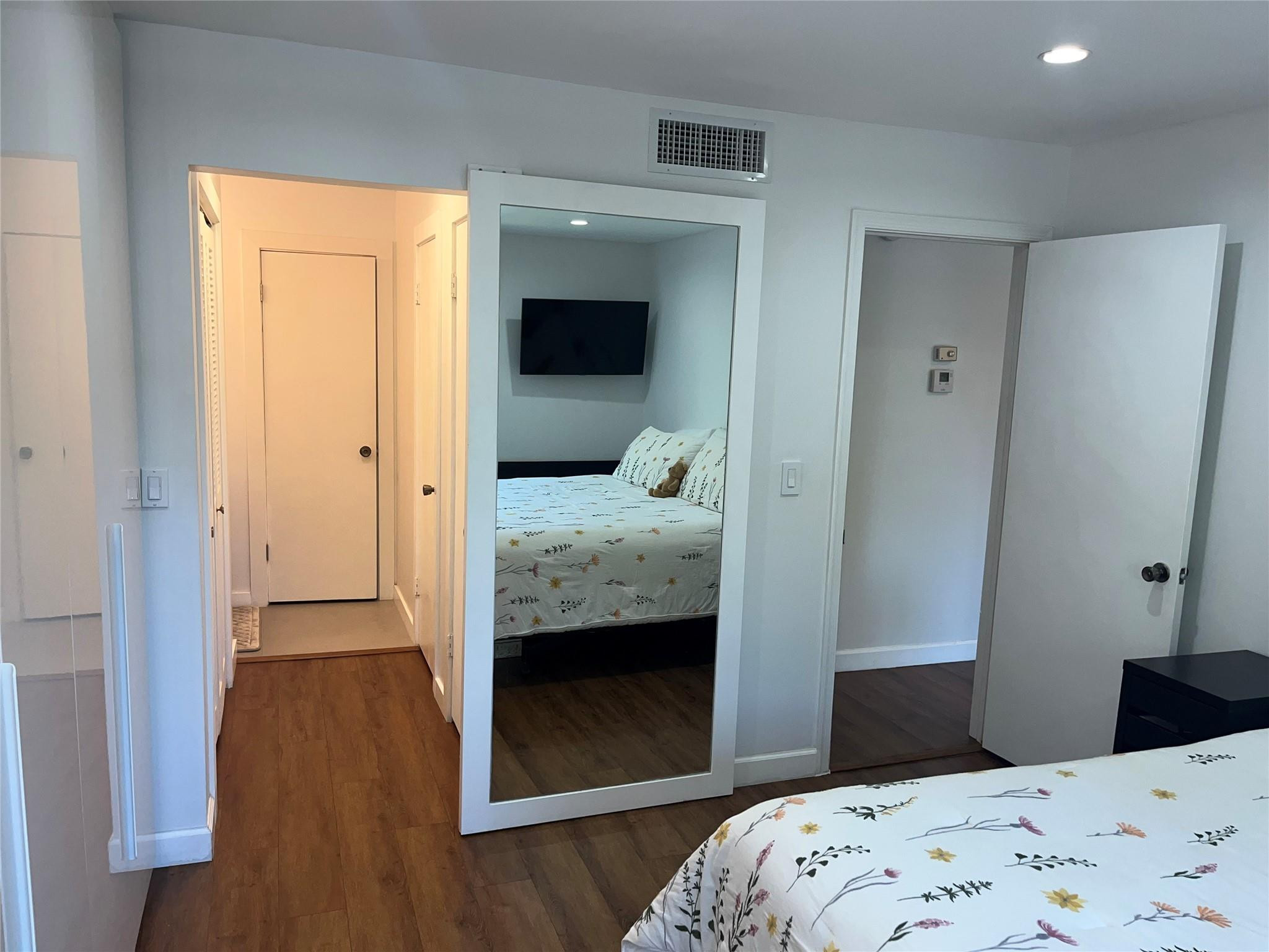 6289 Bay Club Drive 3