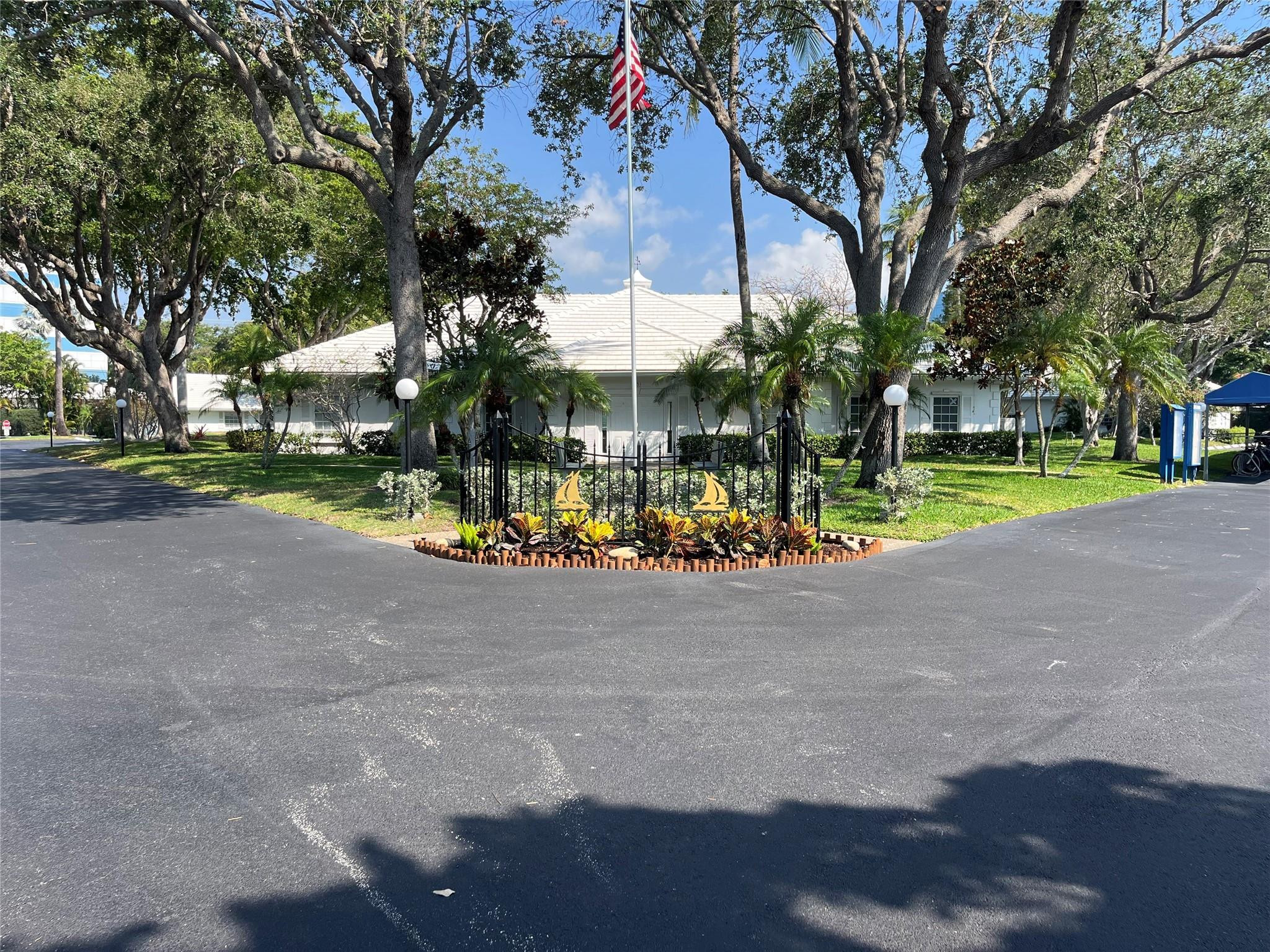 6289 Bay Club Drive 3