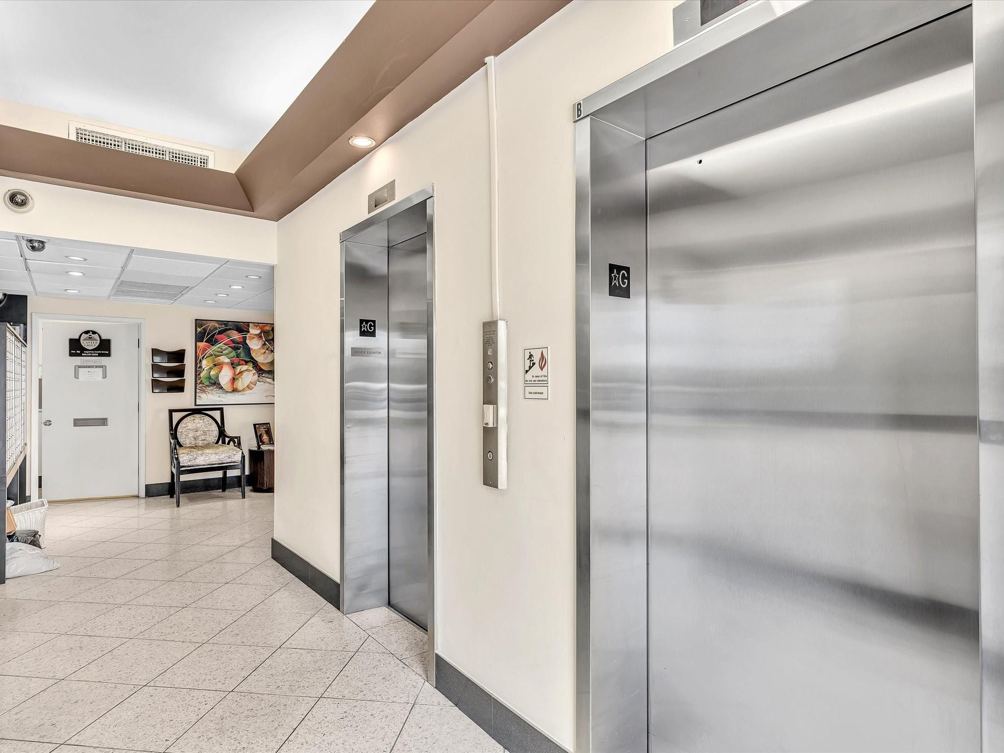 1051 Hillsboro Mile 907E