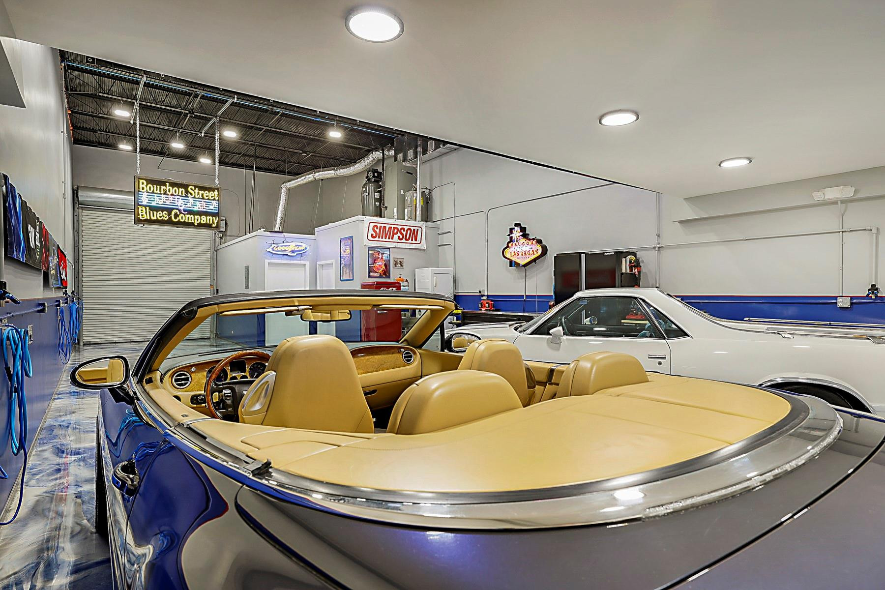 2175 N Andrews Ave 3