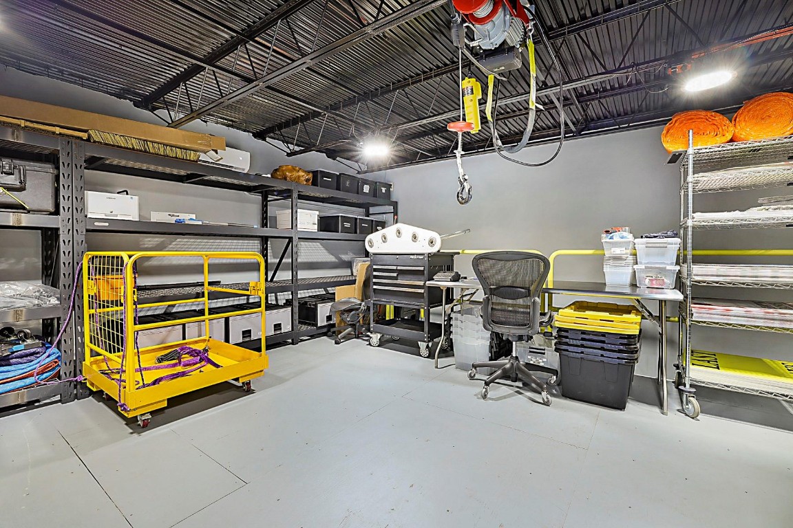 2175 N Andrews Ave 3