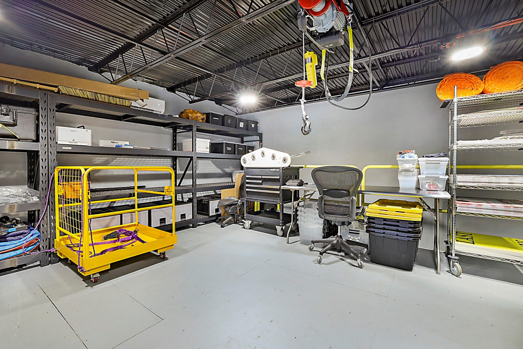 2175 N Andrews Ave 3