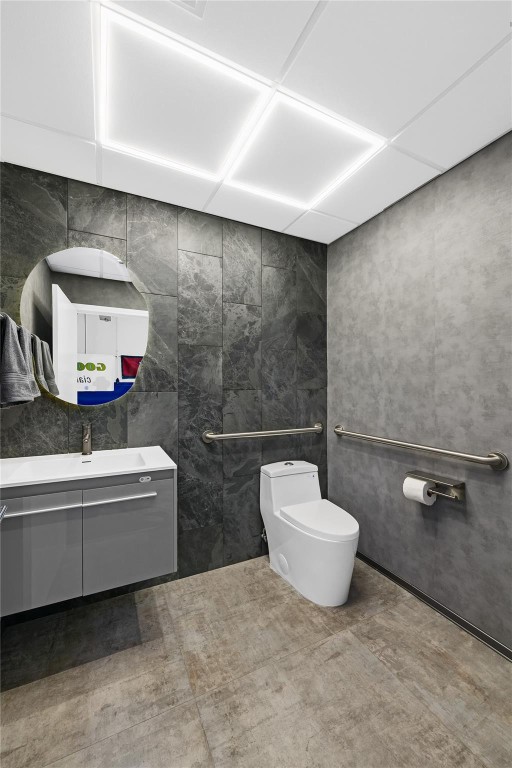 2175 N Andrews Ave 3