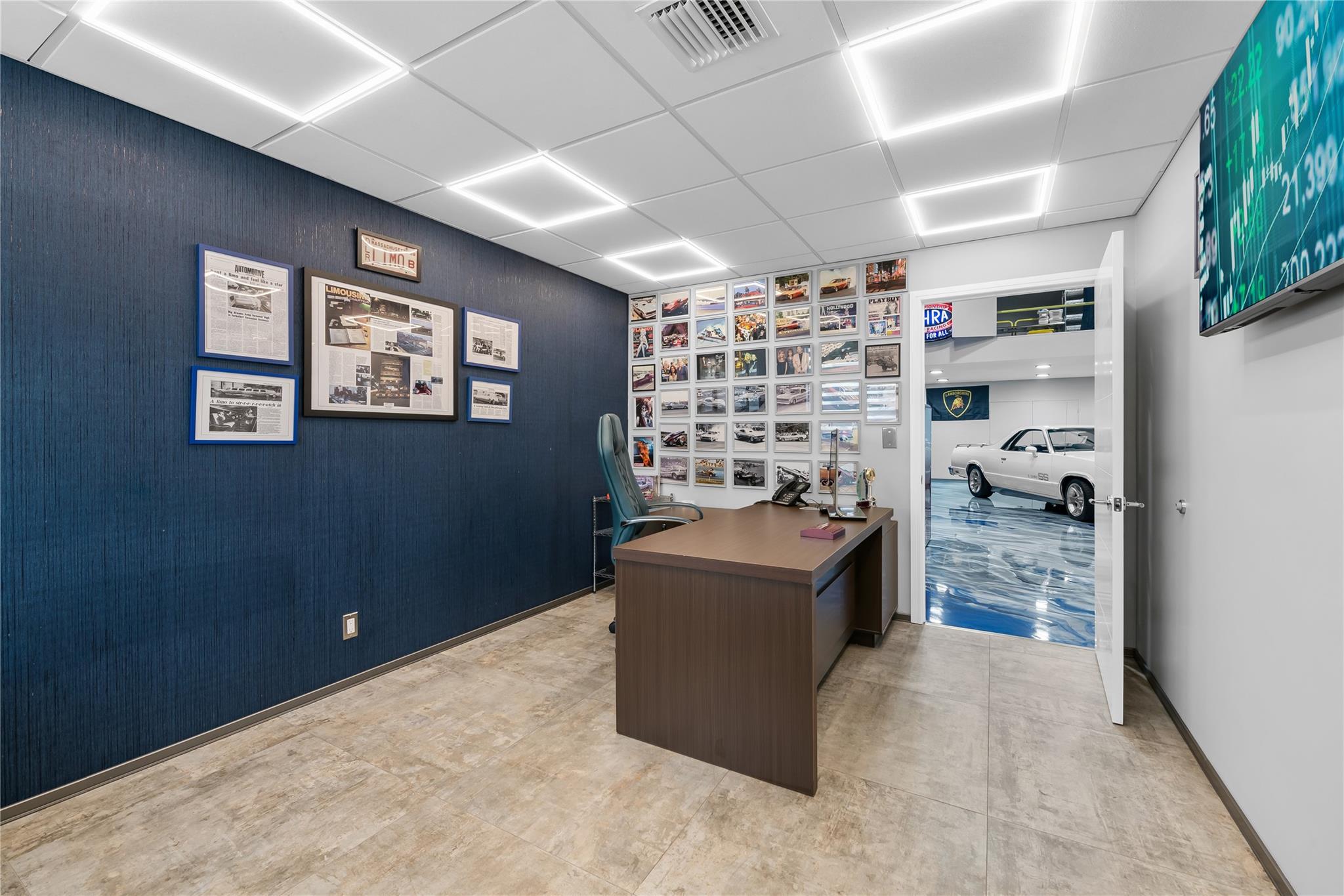 2175 N Andrews Ave 3