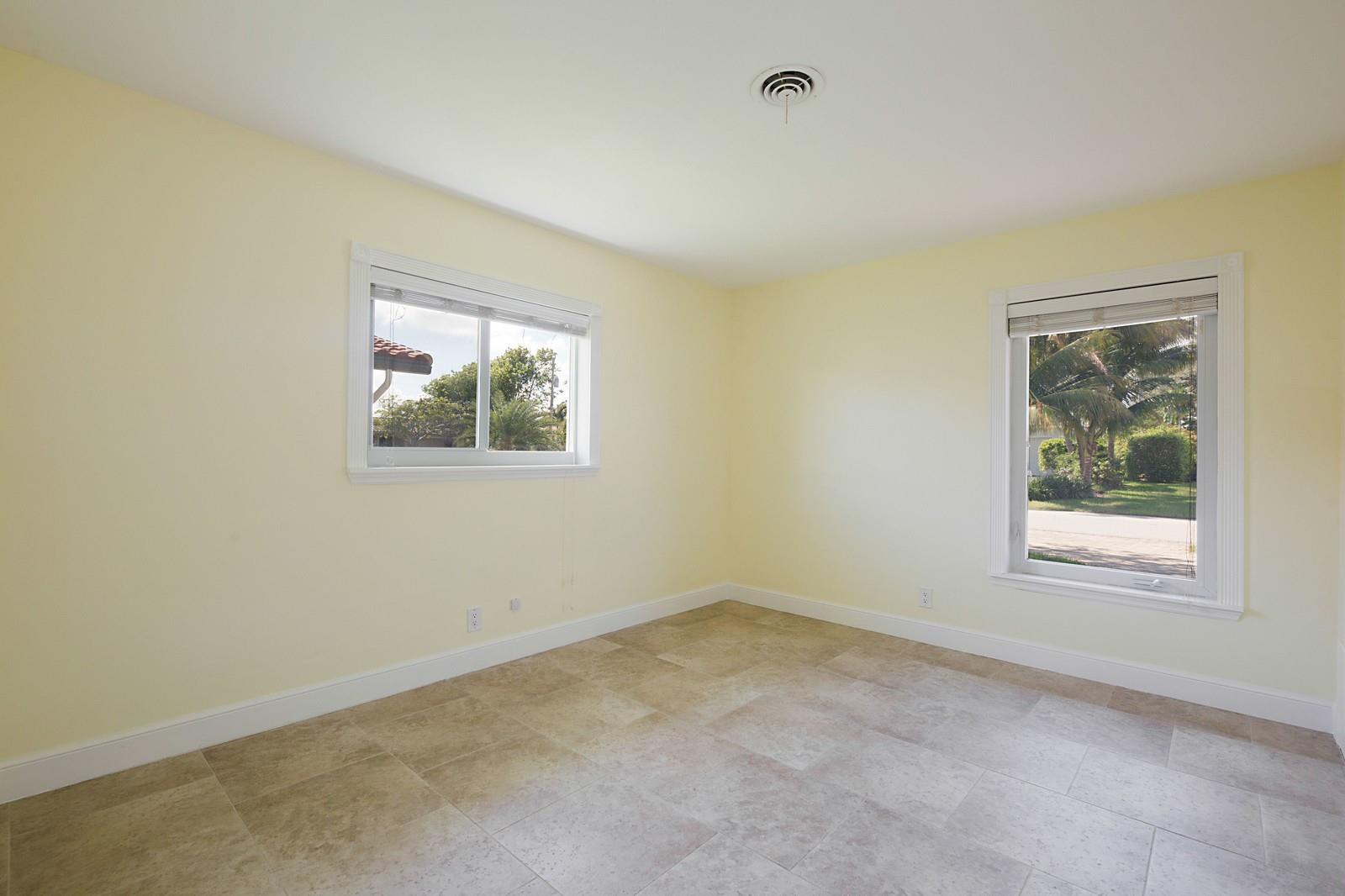 1312 SE 14th Ter