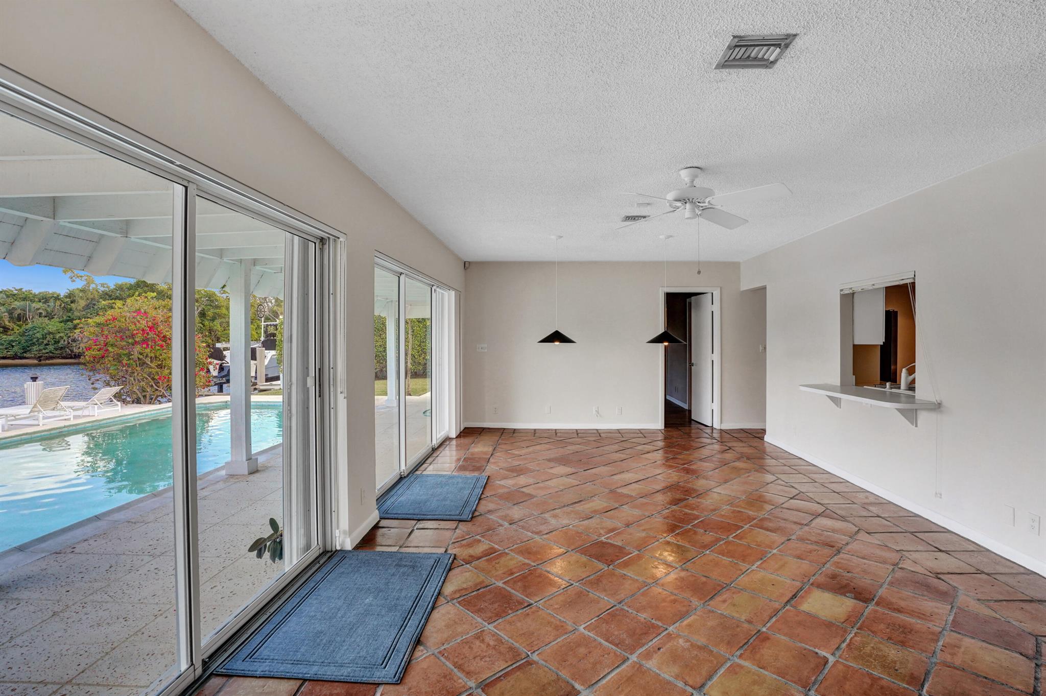 55 Little Harbor Way