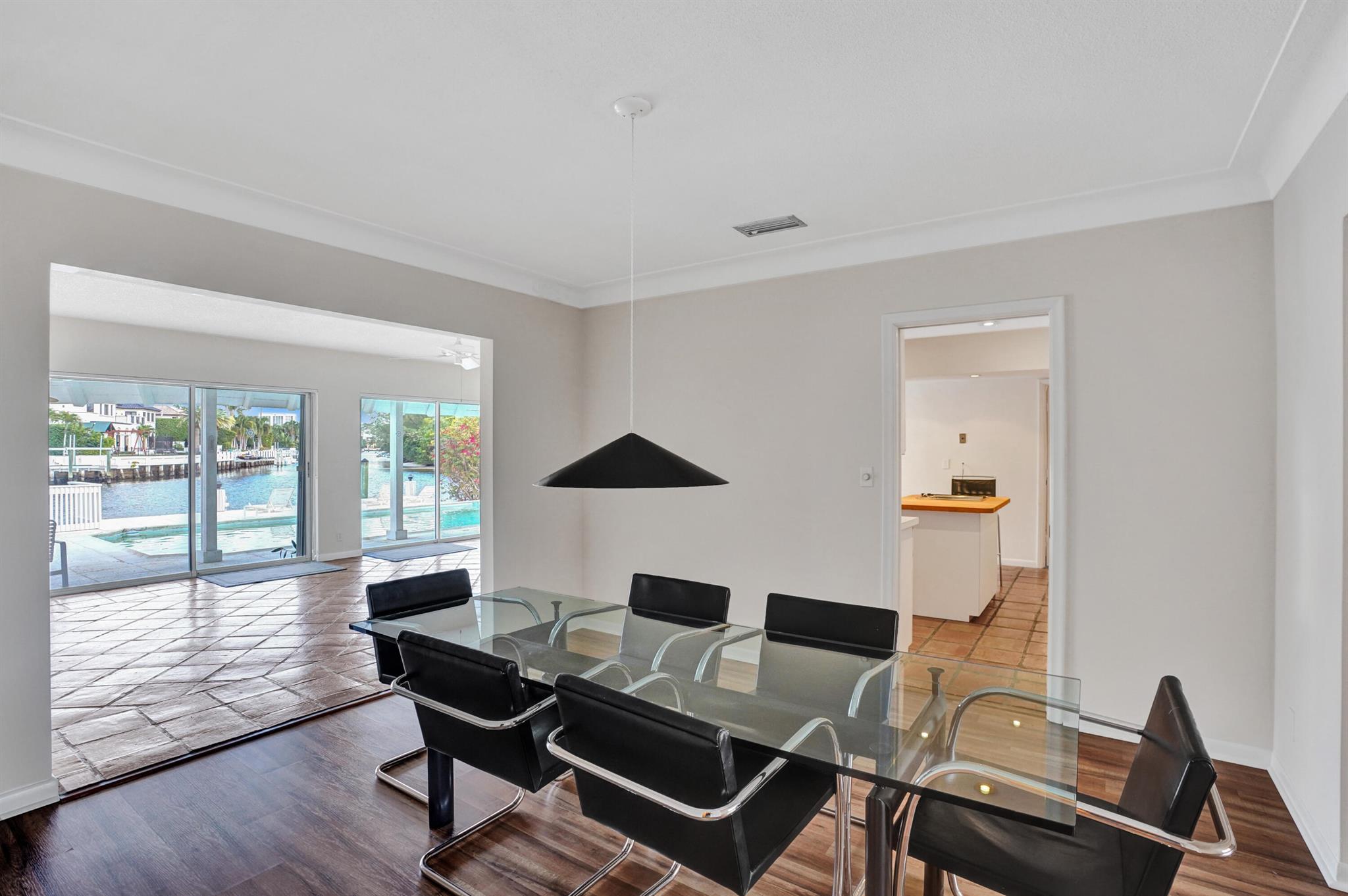 55 Little Harbor Way