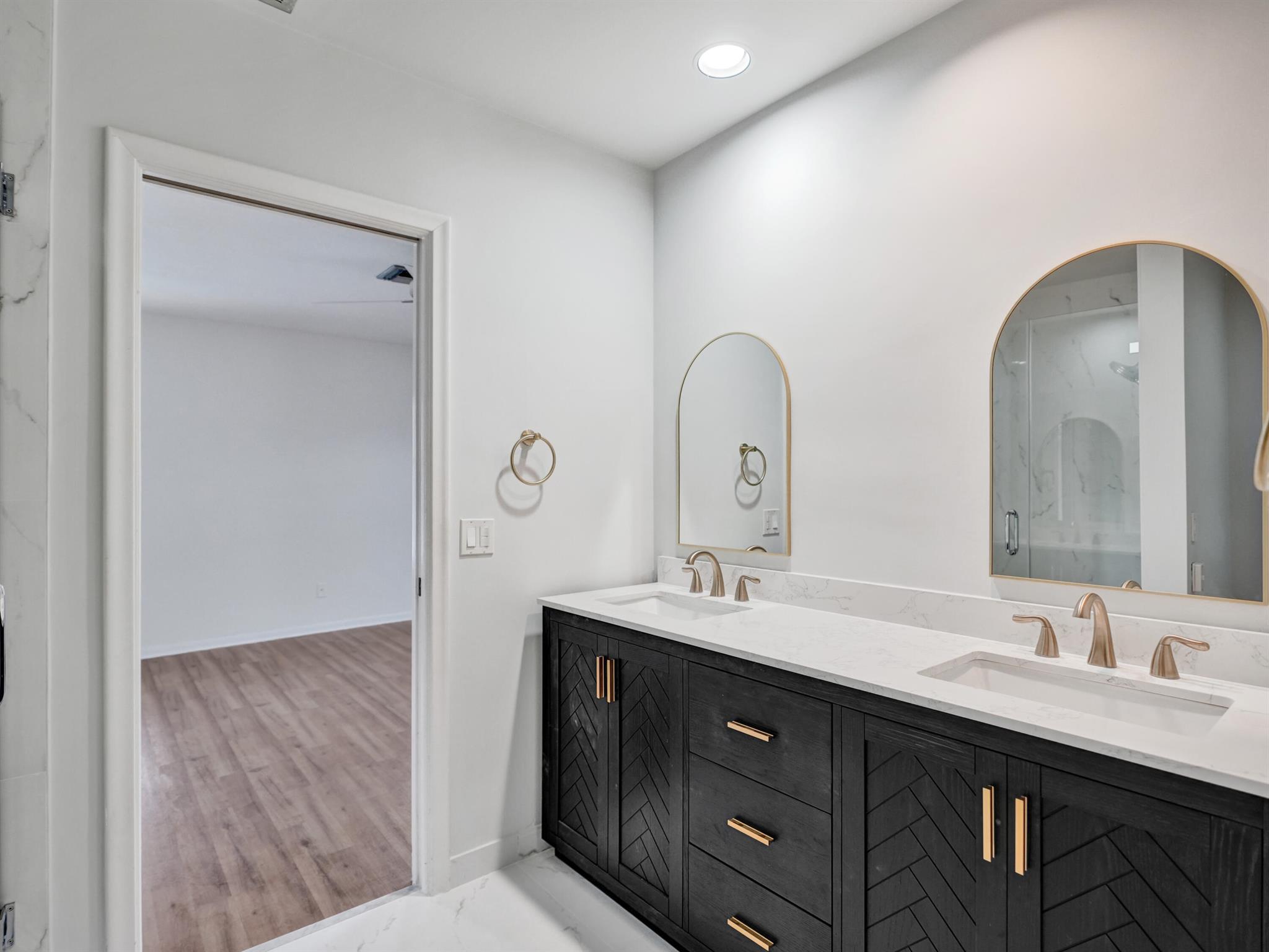 55 Little Harbor Way