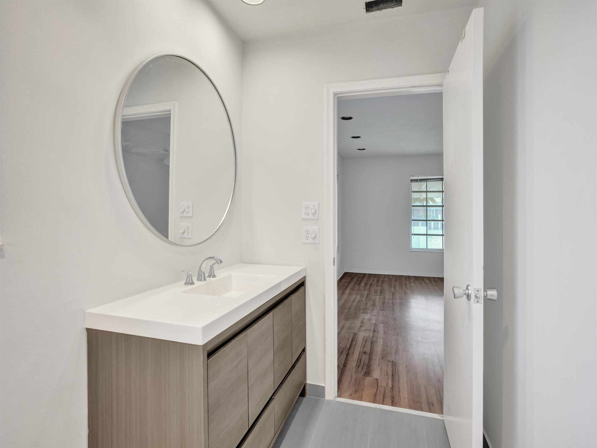 55 Little Harbor Way